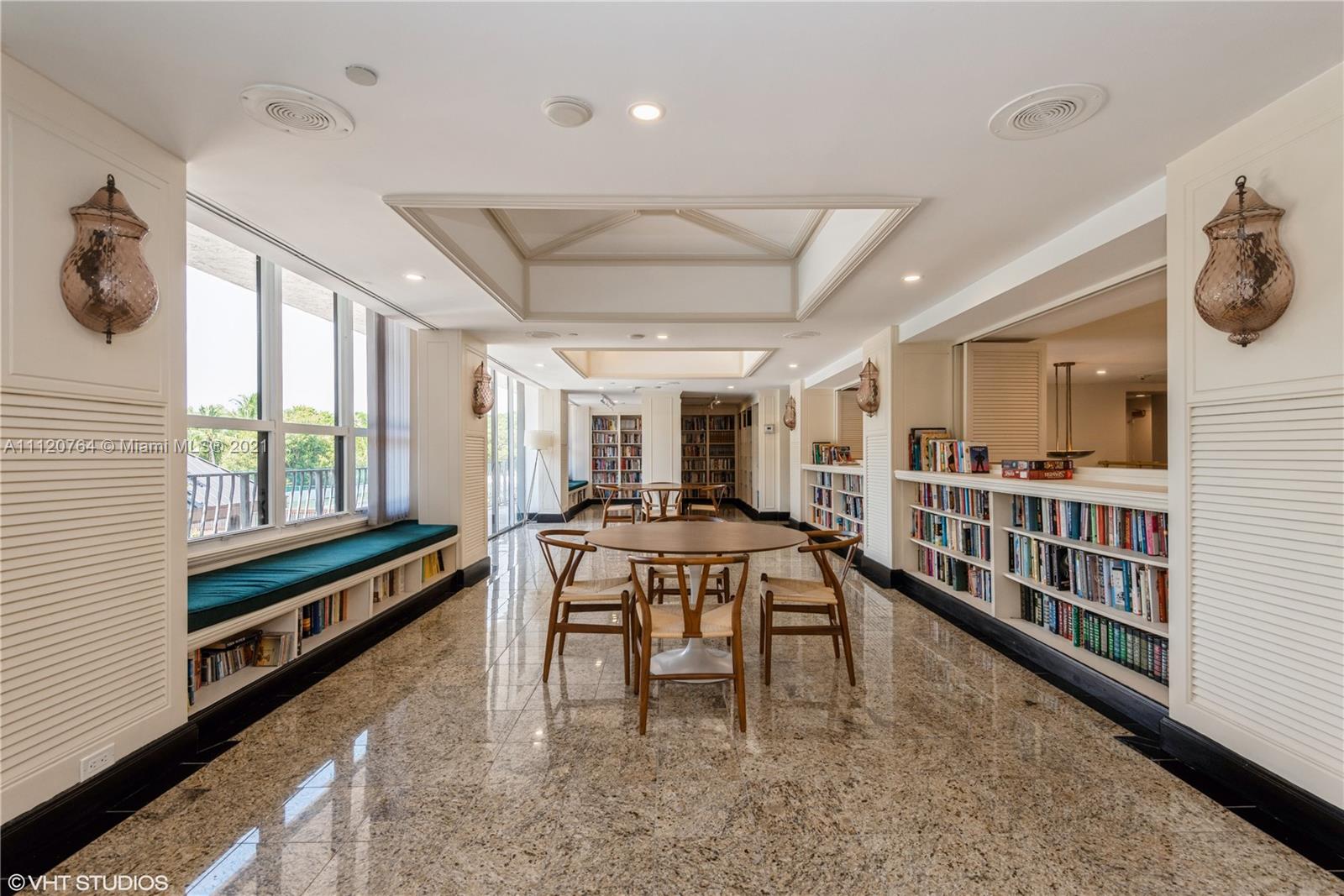THE PALM BAY YACHT CLUB C - Residential