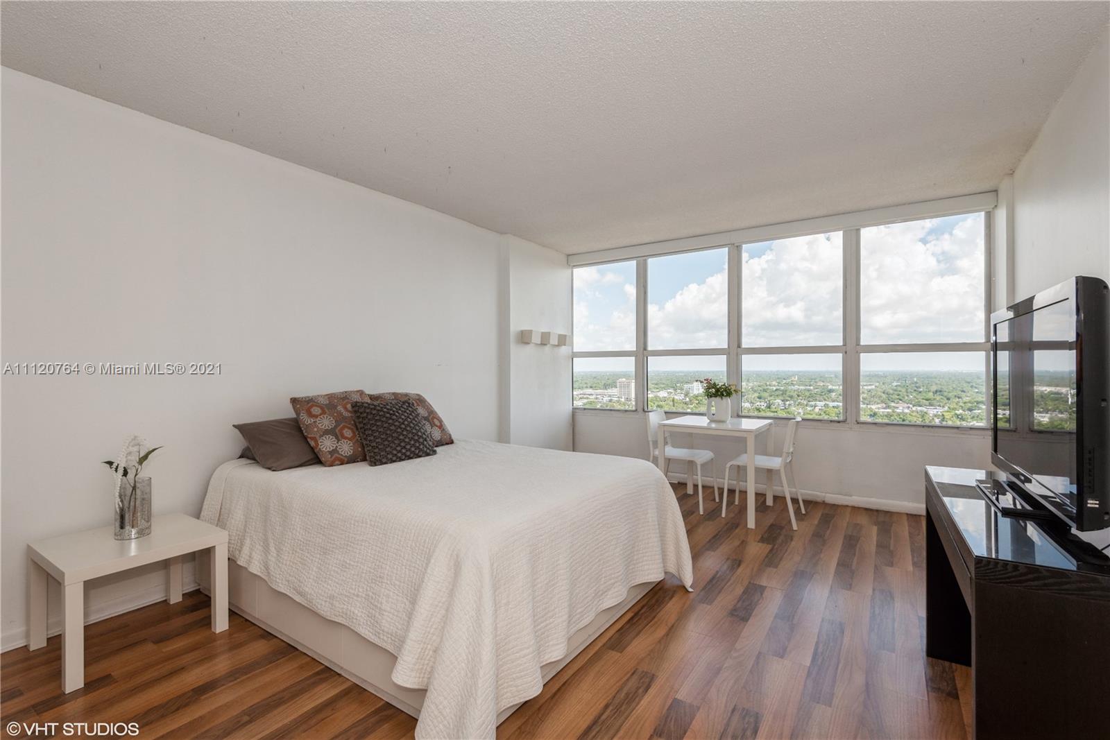 THE PALM BAY YACHT CLUB C - Residential