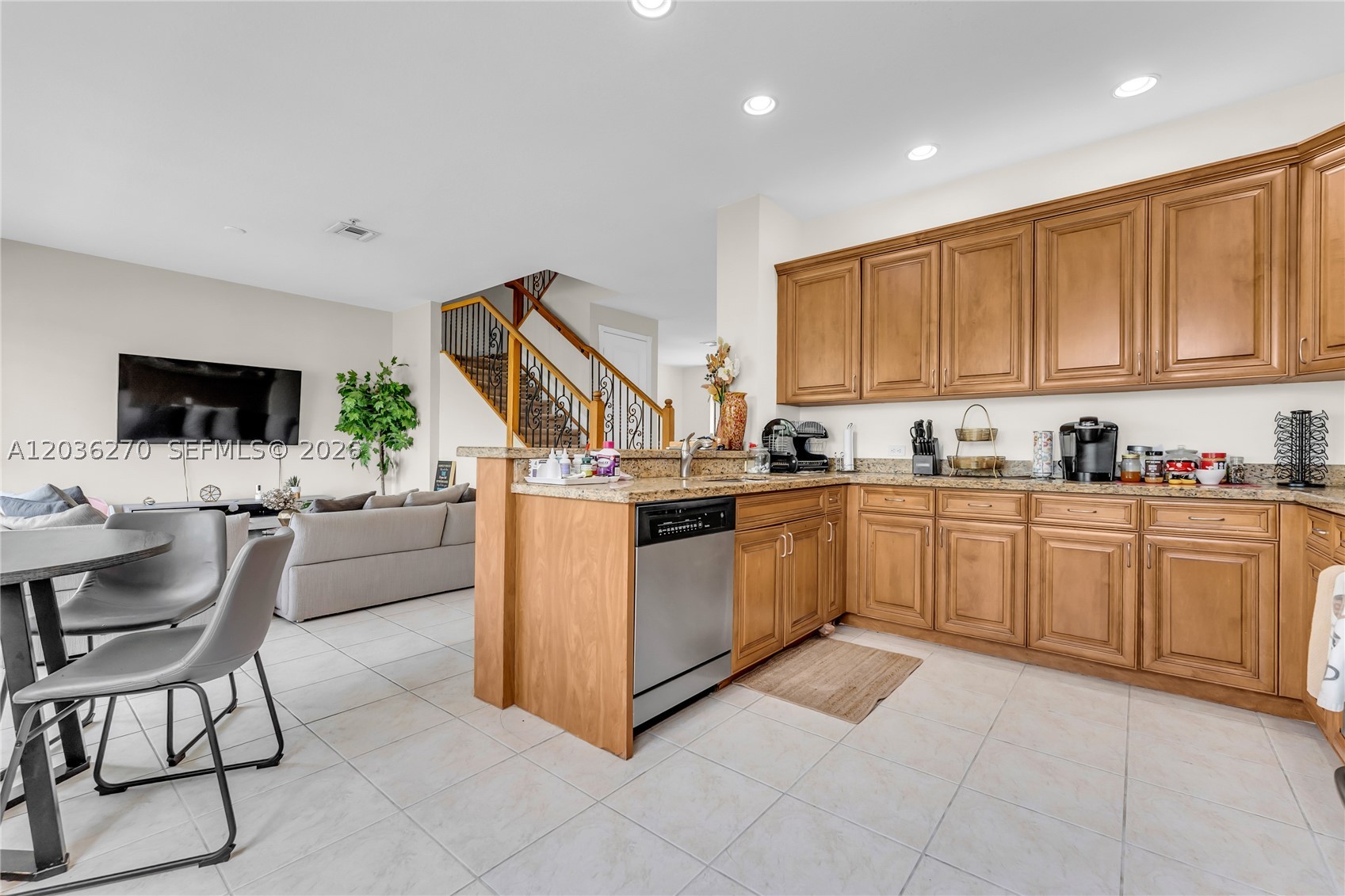 VILLA ALHAMBRA CONDO - Residential