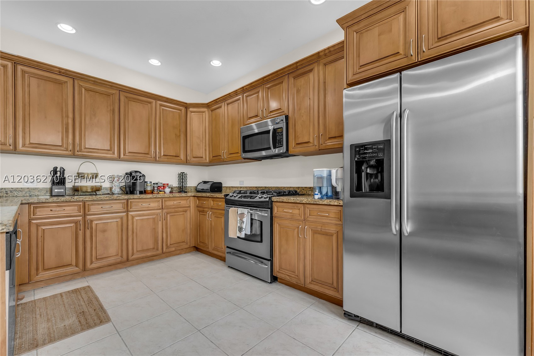 VILLA ALHAMBRA CONDO - Residential
