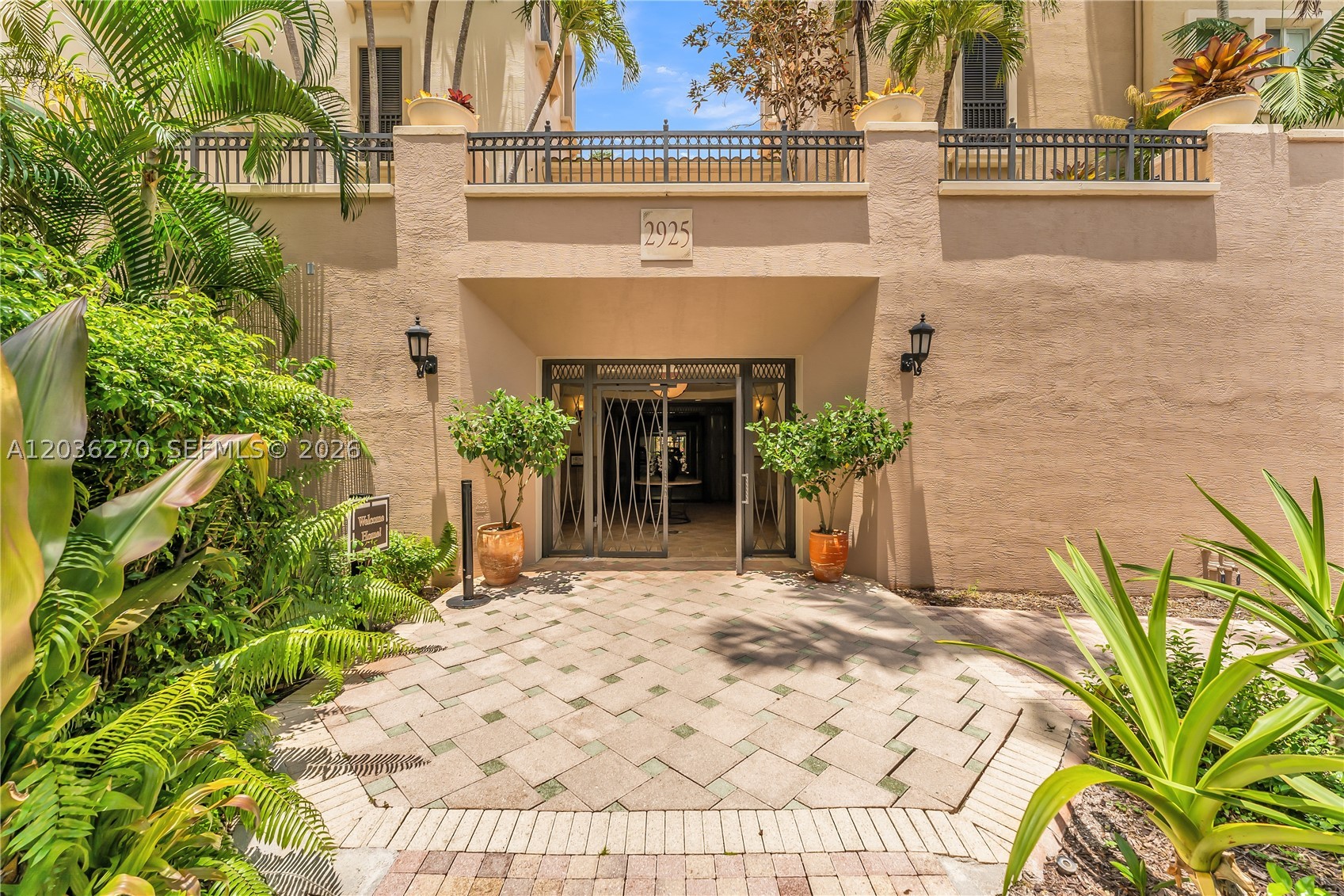 VILLA ALHAMBRA CONDO - Residential