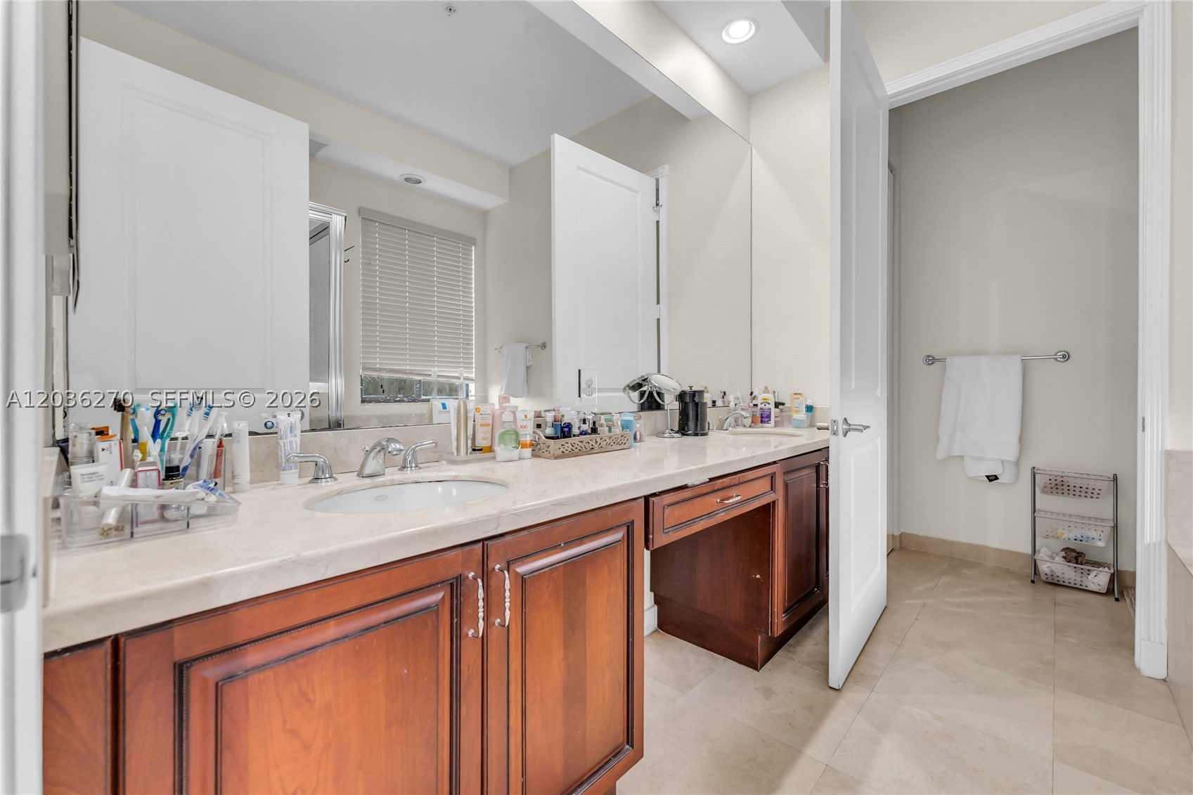 VILLA ALHAMBRA CONDO - Residential