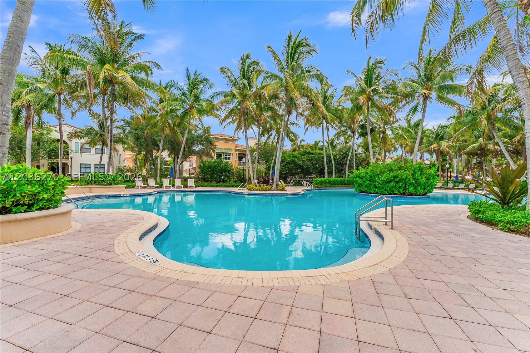 VILLA ALHAMBRA CONDO - Residential