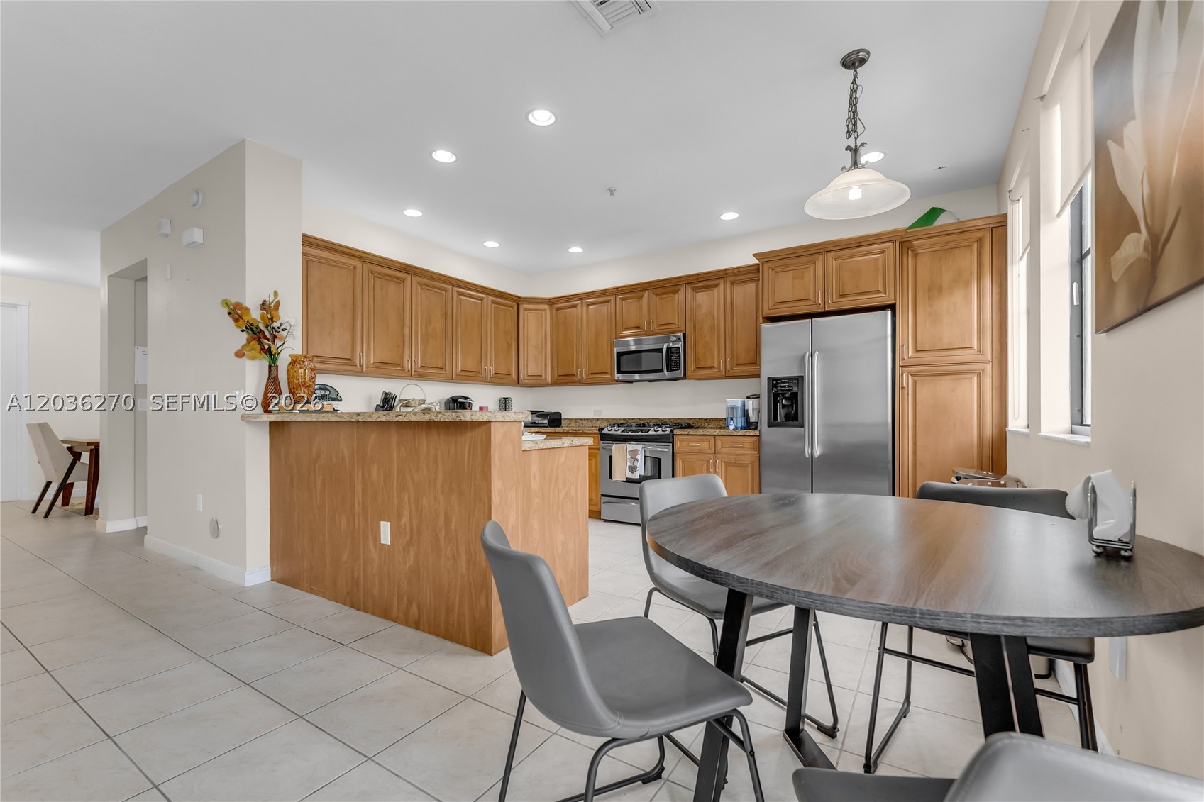 VILLA ALHAMBRA CONDO - Residential