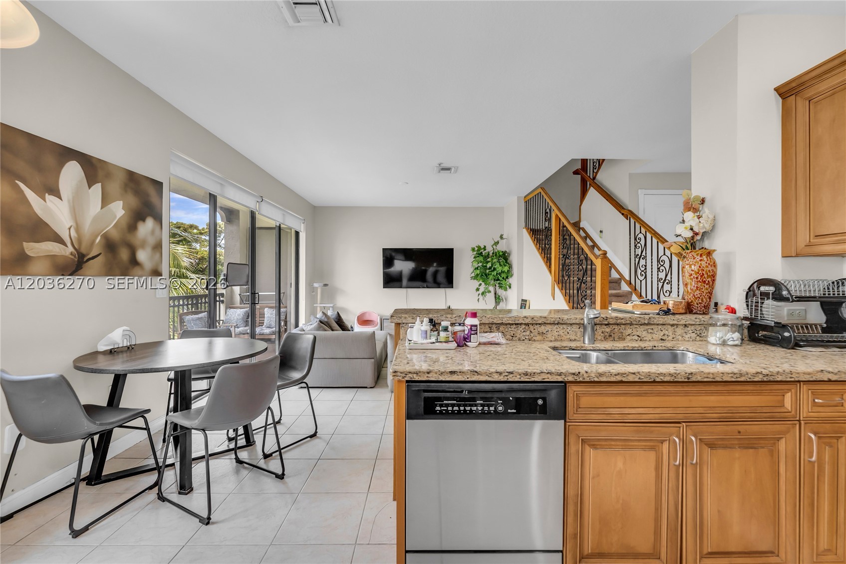 VILLA ALHAMBRA CONDO - Residential