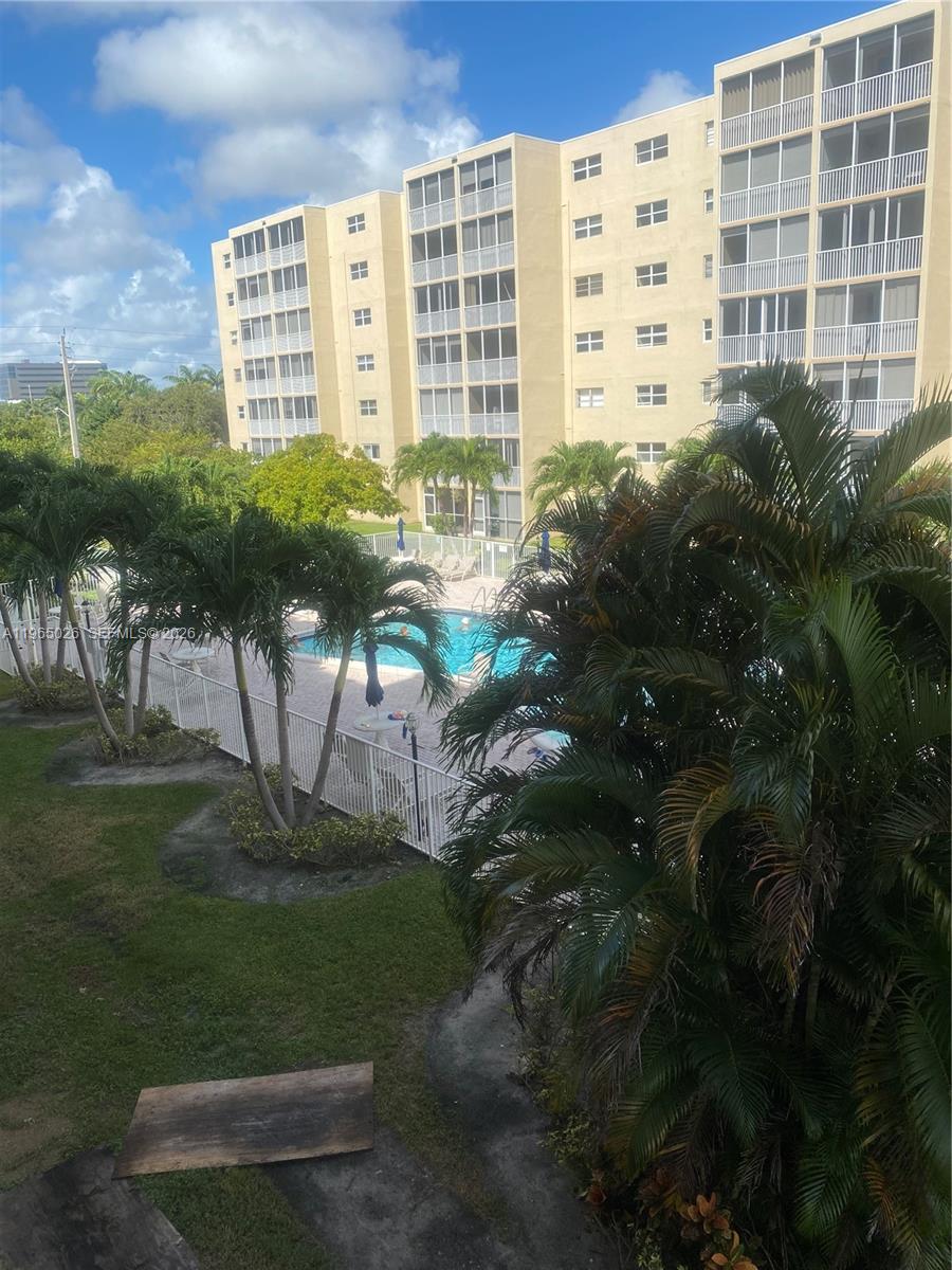MEADOWBROOK TOWERS CONDO - Residential