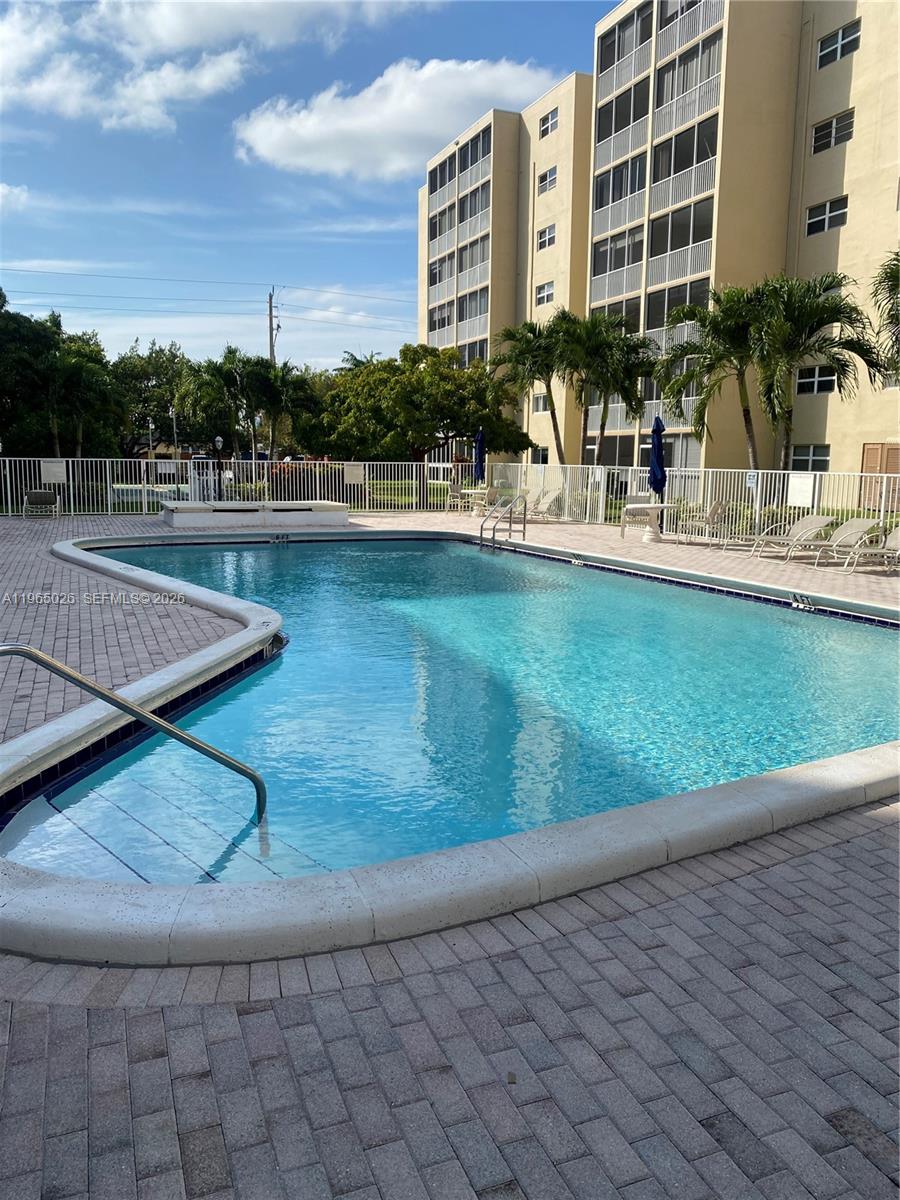 MEADOWBROOK TOWERS CONDO - Residential