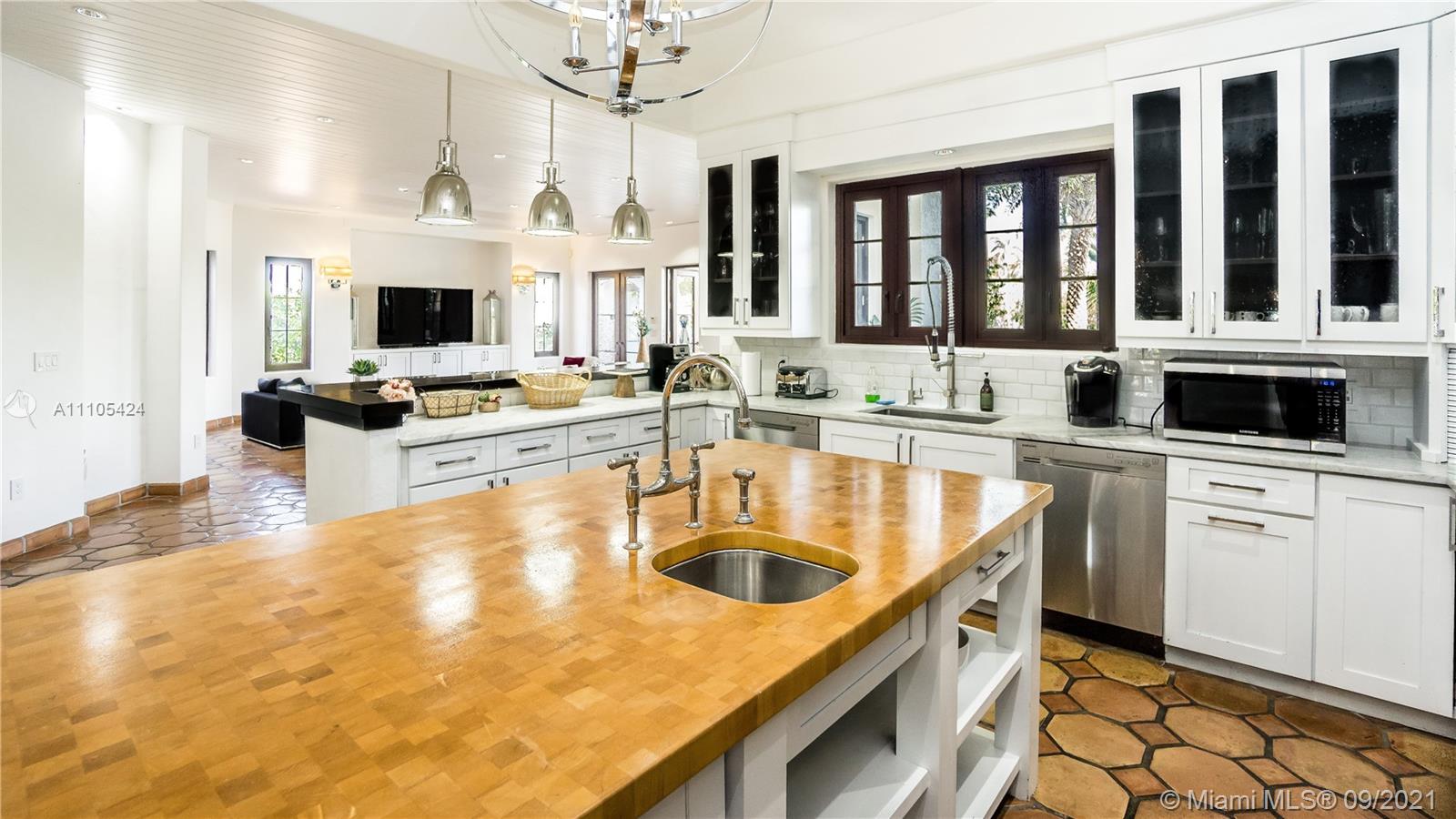 BAYSHORE ESTATES - Residential