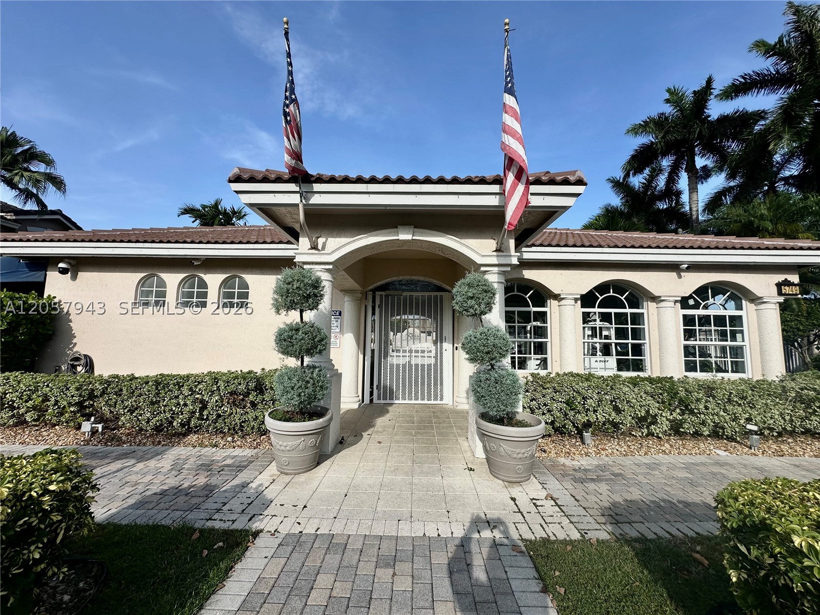 LAS BRISAS AT DORAL CONDO - Residential
