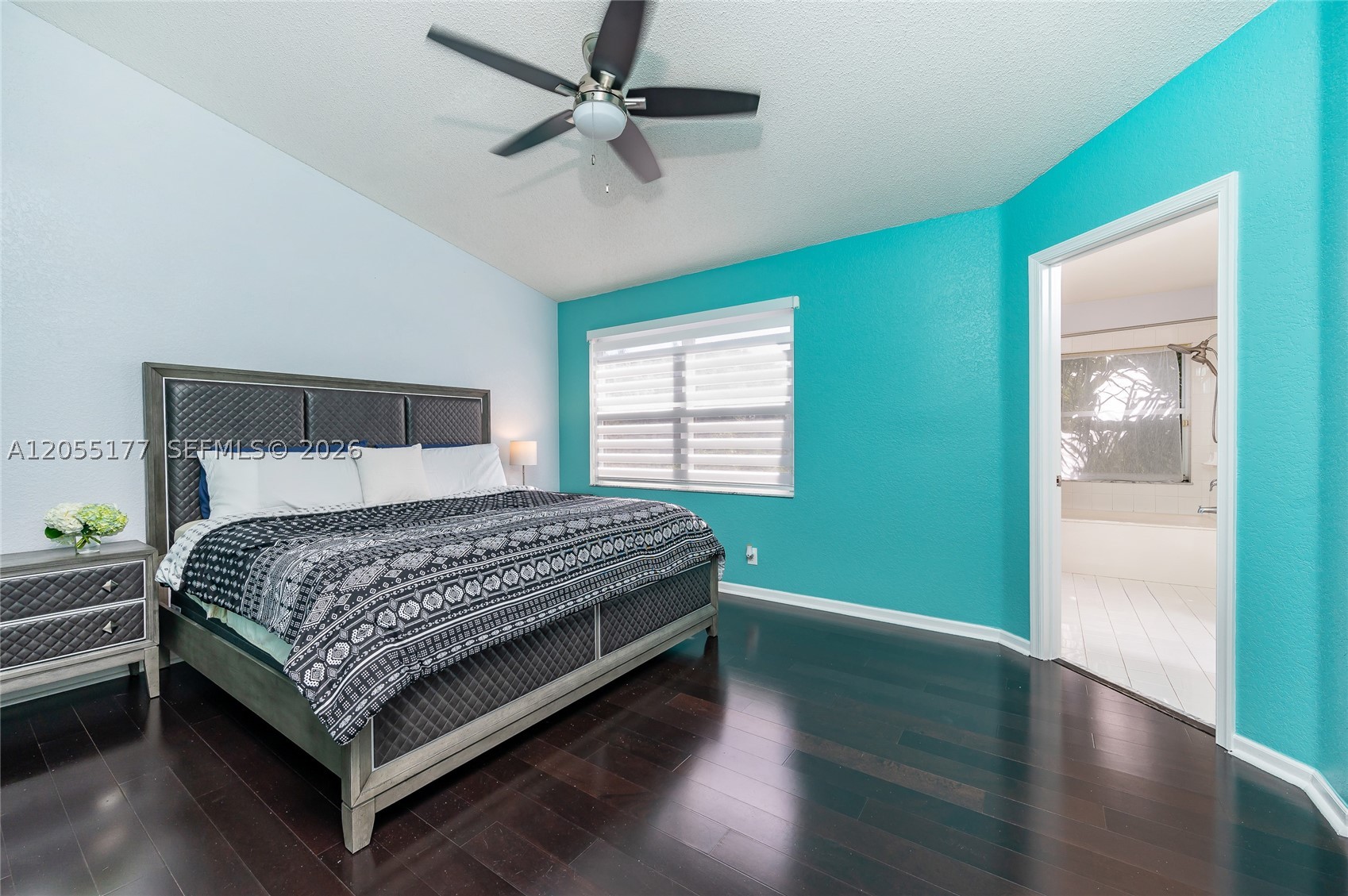 PEMBROKE SHORES - Residential