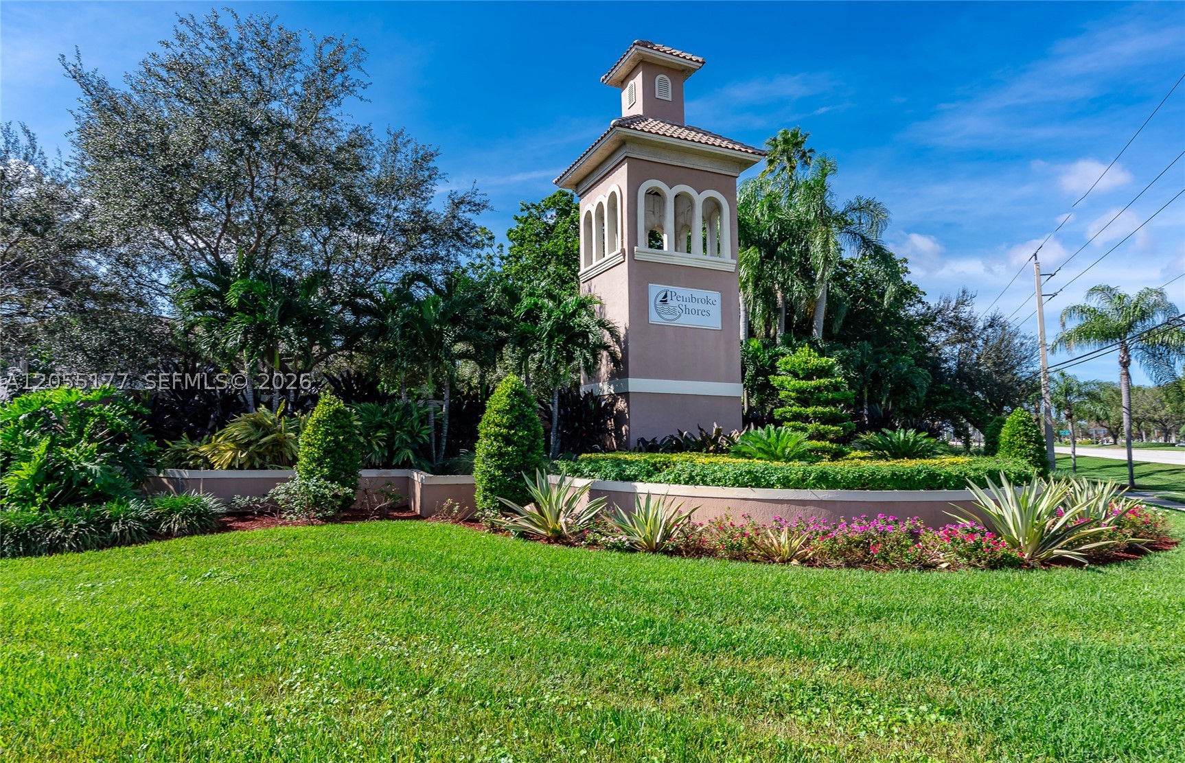 PEMBROKE SHORES - Residential