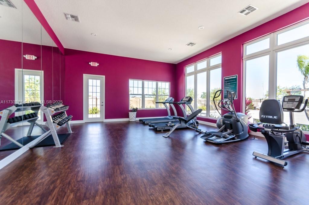WEST LUCAYA VILLAGE PB 25 - Residential
