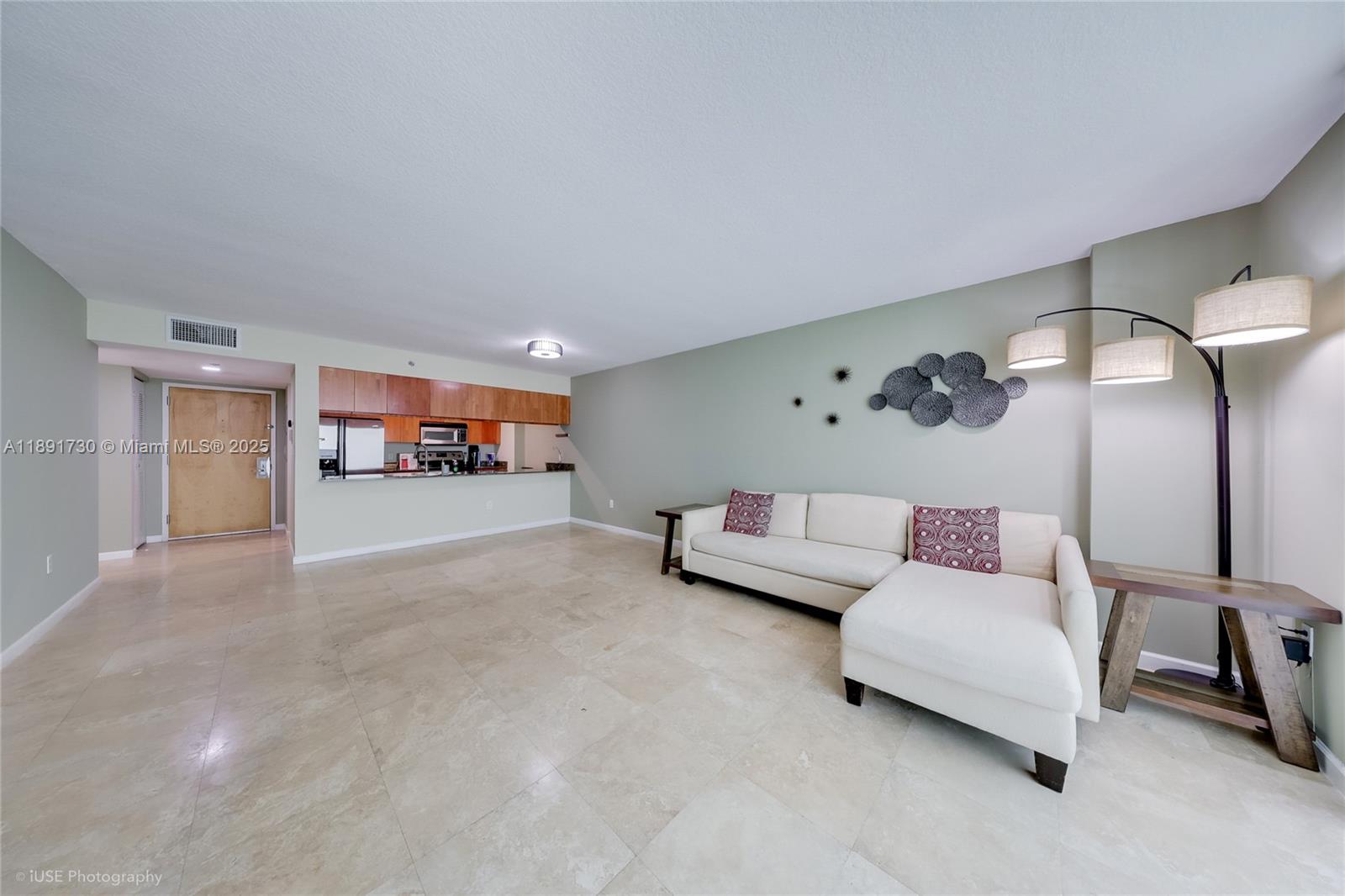 THE CLUB AT BRICKELL BAY - Residential Lease