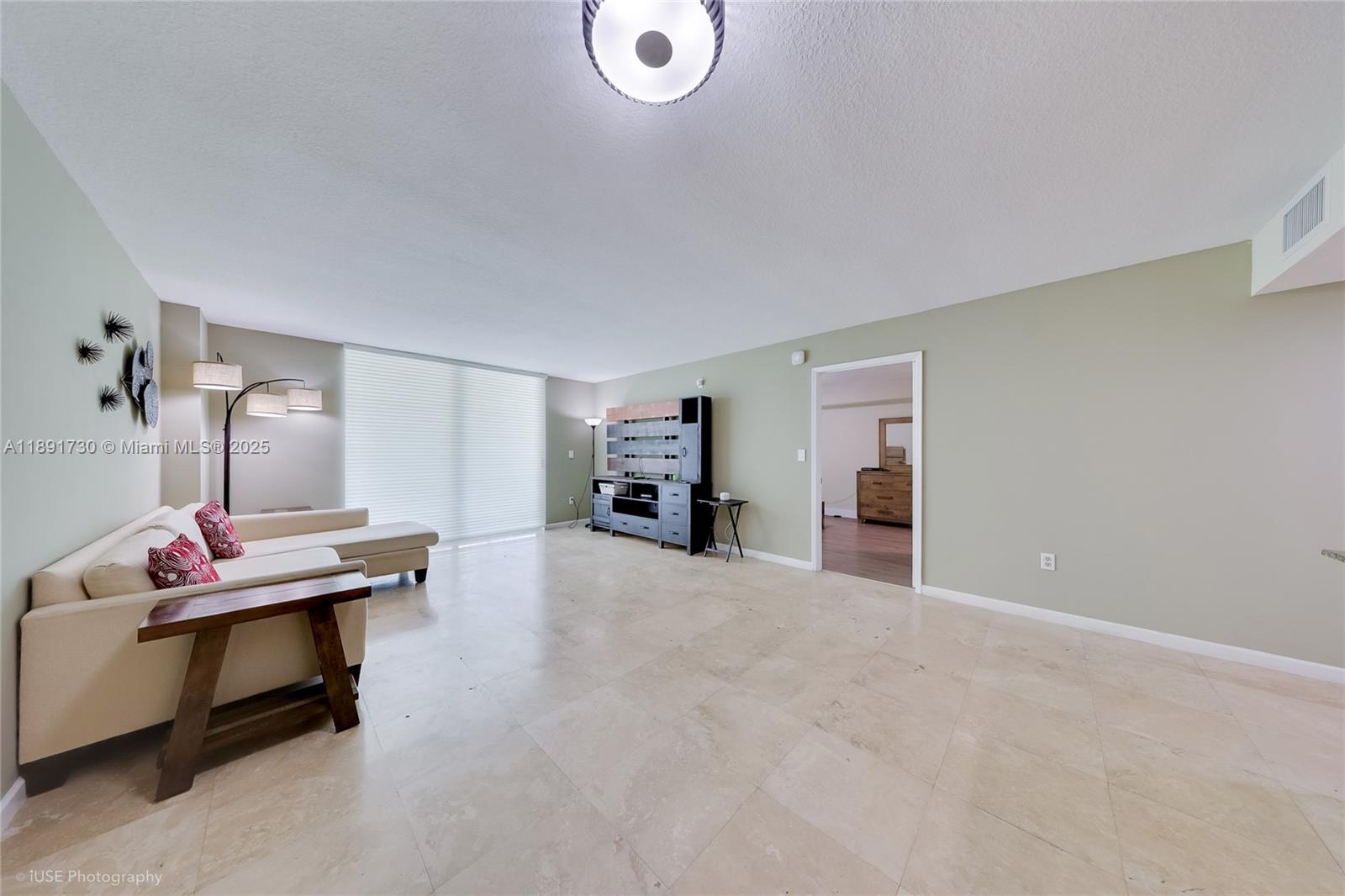THE CLUB AT BRICKELL BAY - Residential Lease