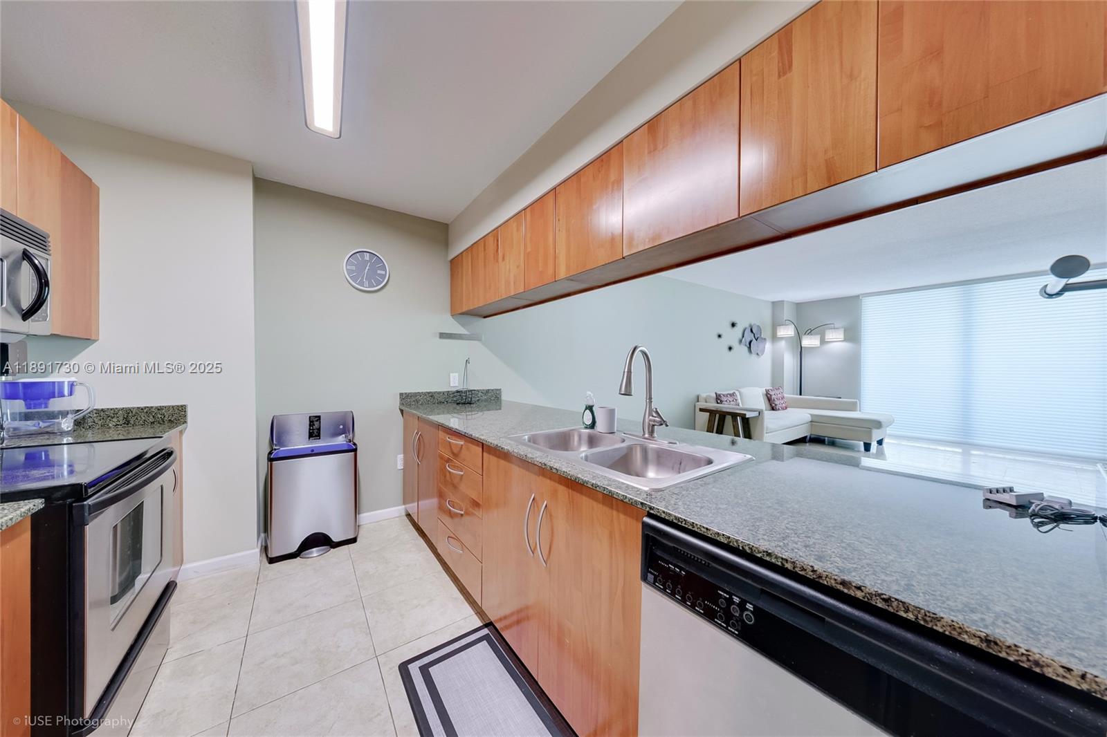 THE CLUB AT BRICKELL BAY - Residential Lease