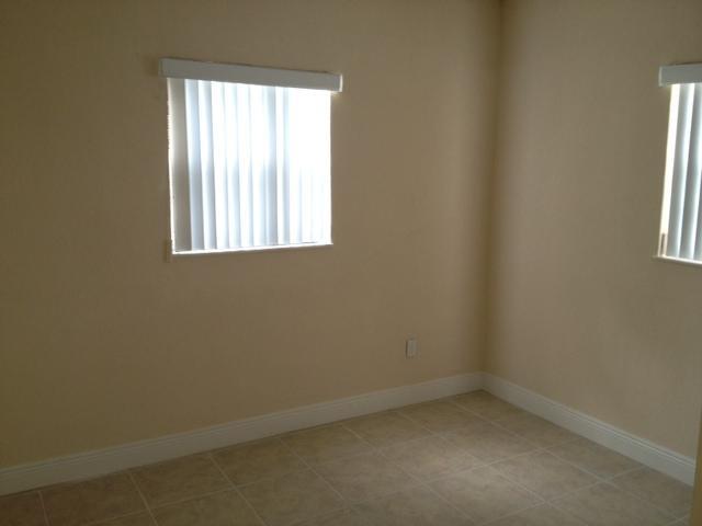 ELEANOR PARK - Residential Lease