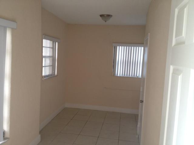 ELEANOR PARK - Residential Lease