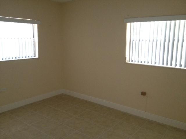 ELEANOR PARK - Residential Lease