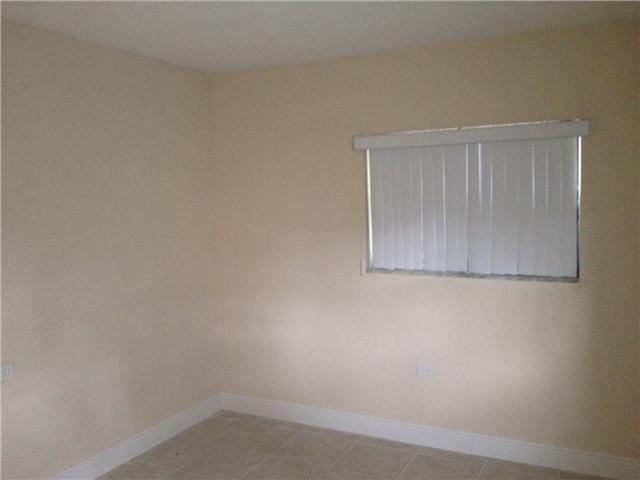 ELEANOR PARK - Residential Lease