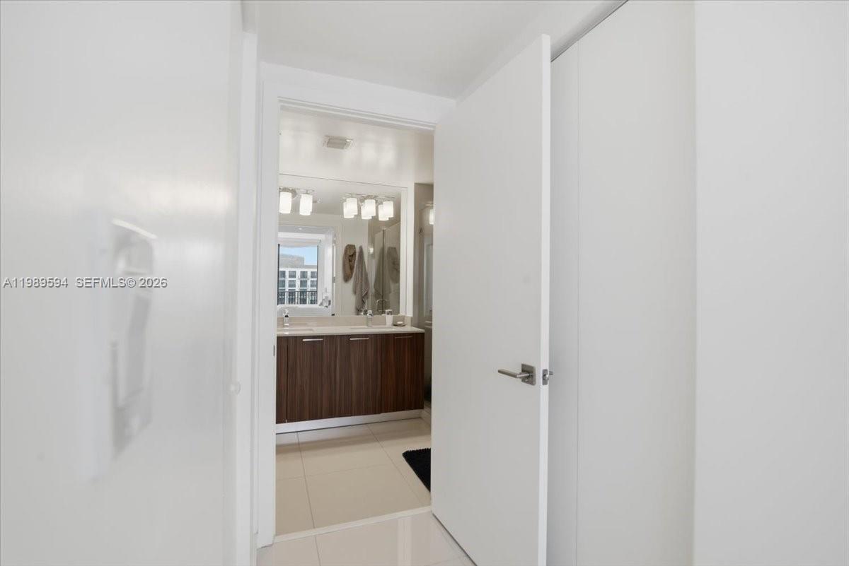 5252 PASEO CONDO - Residential