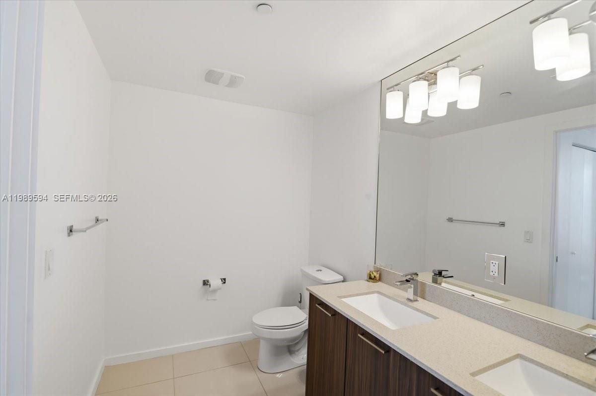 5252 PASEO CONDO - Residential