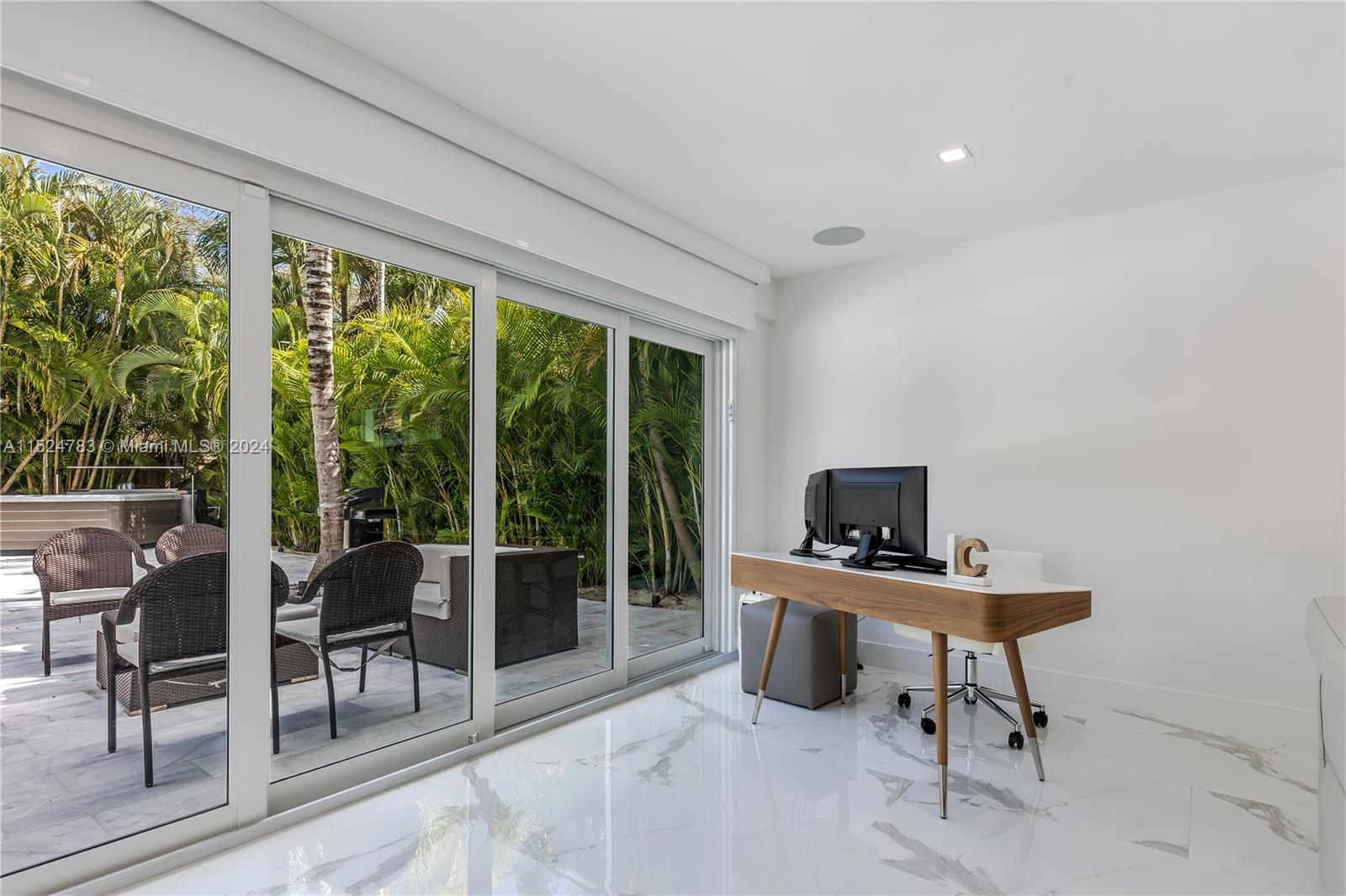 HIGHLAND OAK GARDENS SEC - Residential Lease