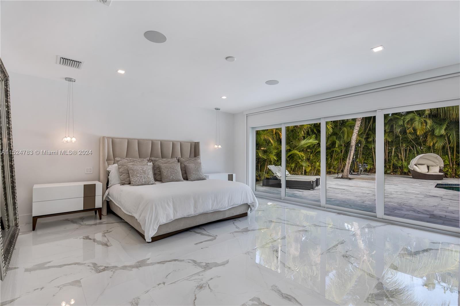 HIGHLAND OAK GARDENS SEC - Residential Lease