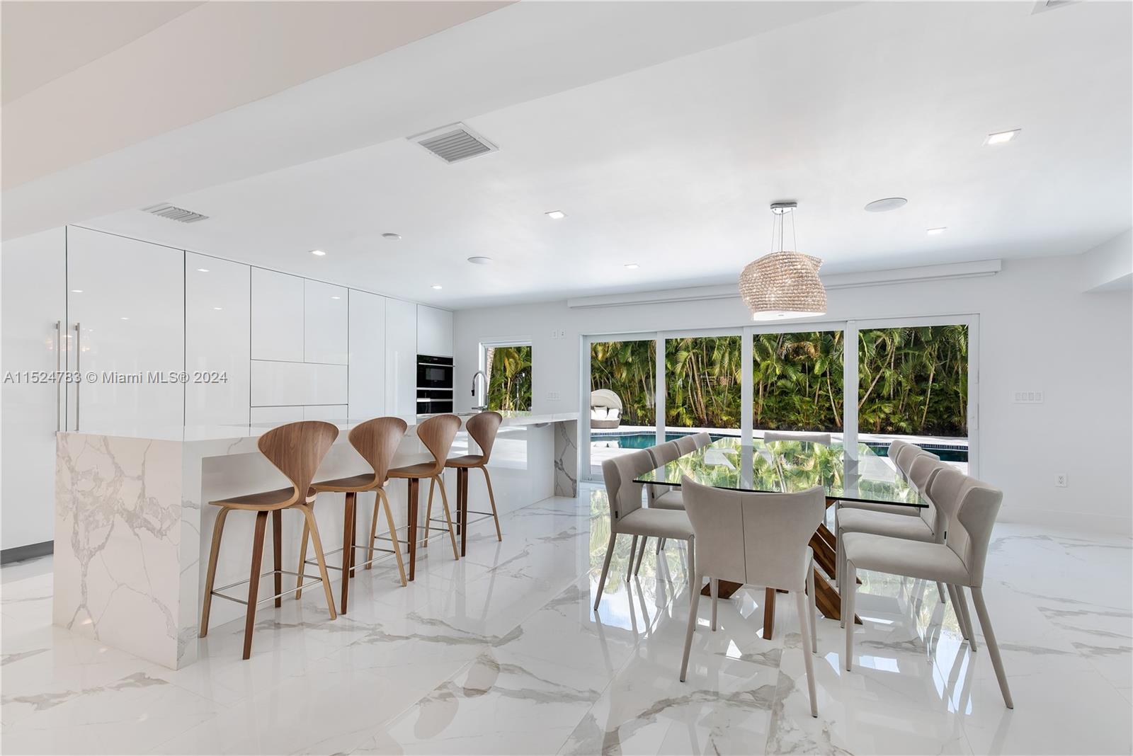 HIGHLAND OAK GARDENS SEC - Residential Lease