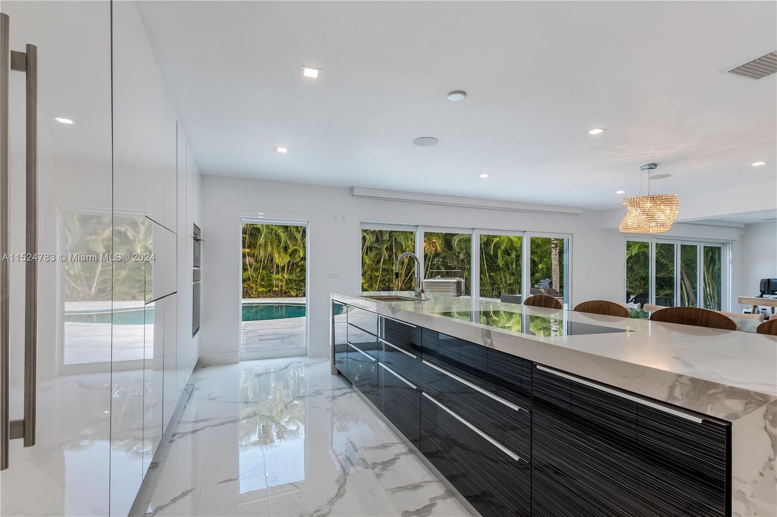 HIGHLAND OAK GARDENS SEC - Residential Lease