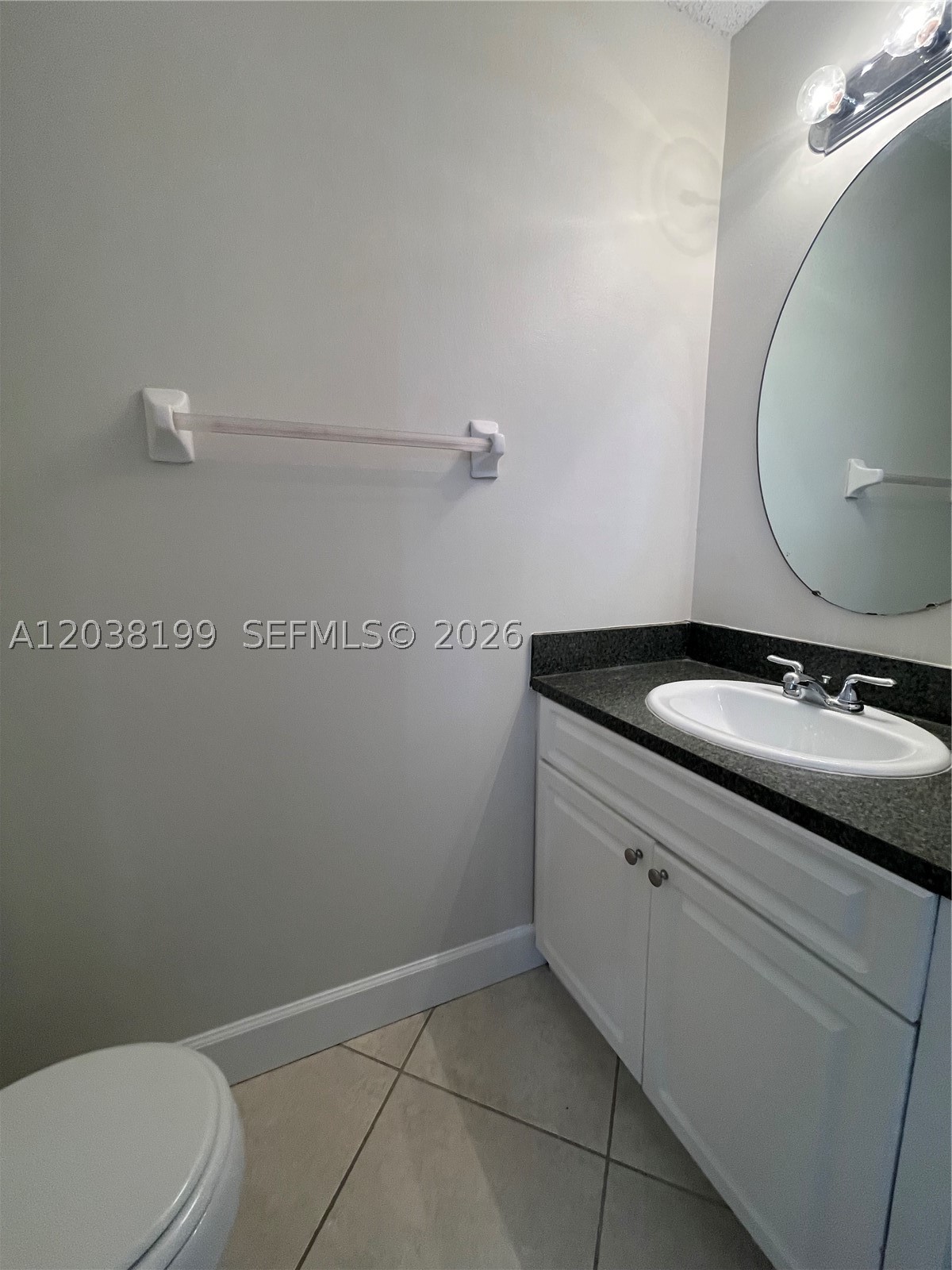 BANYAN OAKRIDGE COMMERCIA - Residential Lease