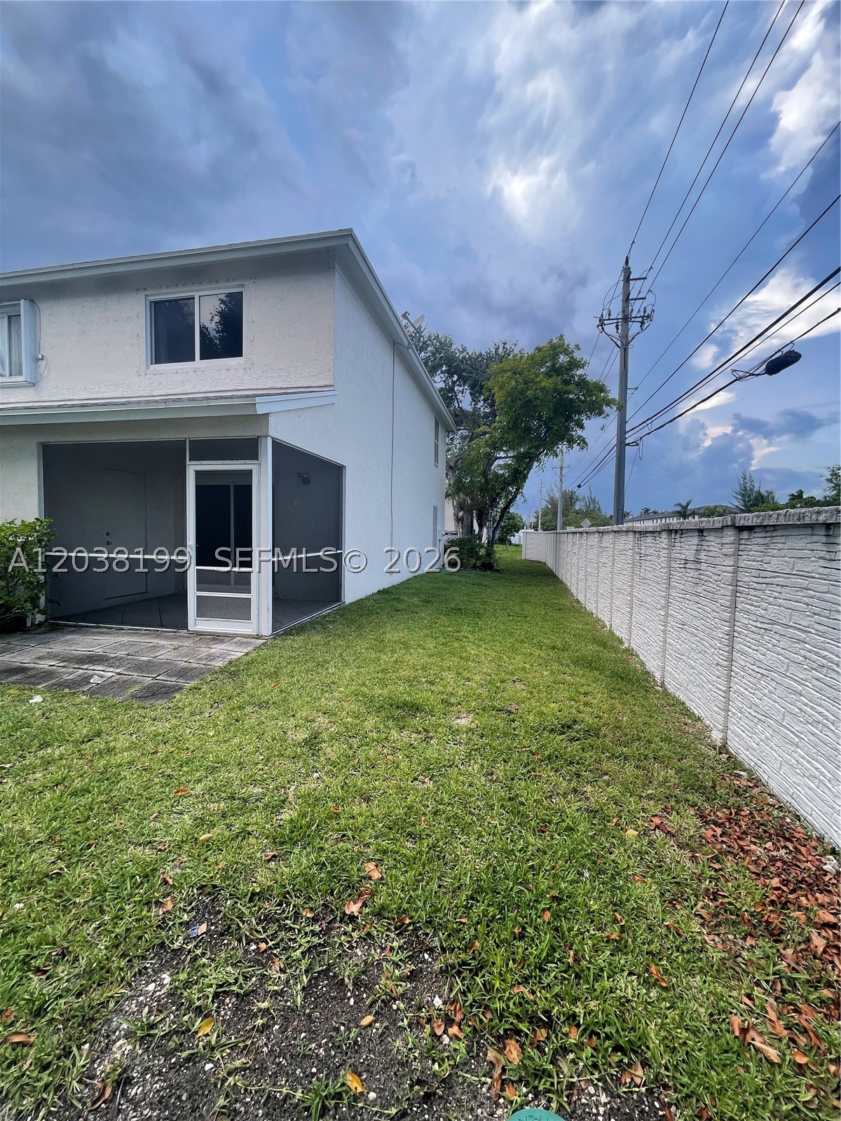 BANYAN OAKRIDGE COMMERCIA - Residential Lease
