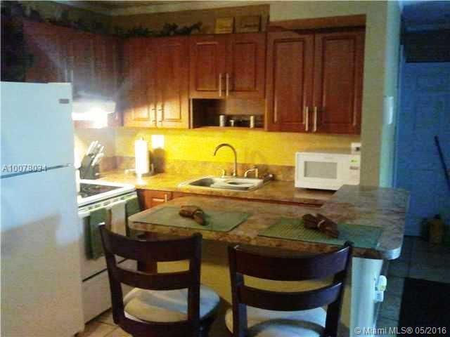 Beautiful 1/1 apartment into a great Community on a quite road with access to main highways. 2nd  story condo has an entrance with an open courtyard looking over the pool and green areas. Floor plan is perfect for dining  room plus living area and open towards screened in balcony. Kitchen & bathroom have been renovated with modern finishes. Master bedroom is large enough to fit a king size bedroom set, plus you can bring all the clothes you want-XLarge walk in closet Wshr/dryr HkUp.