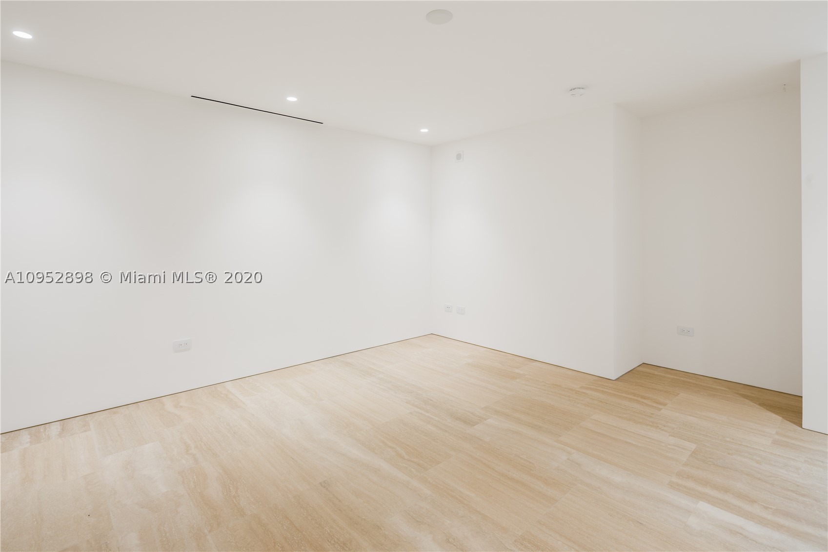 SURF CLUB CONDO - Residential