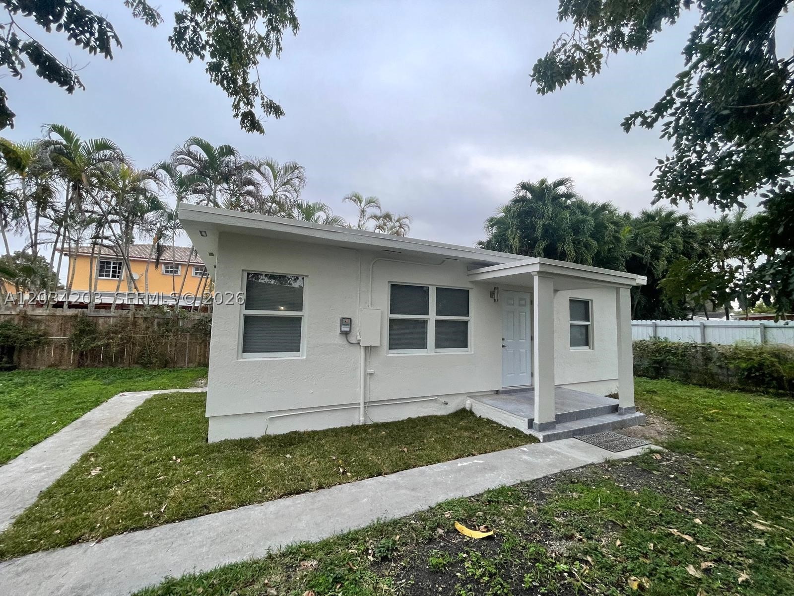 CORAL WAY PK SEC D - Residential Lease