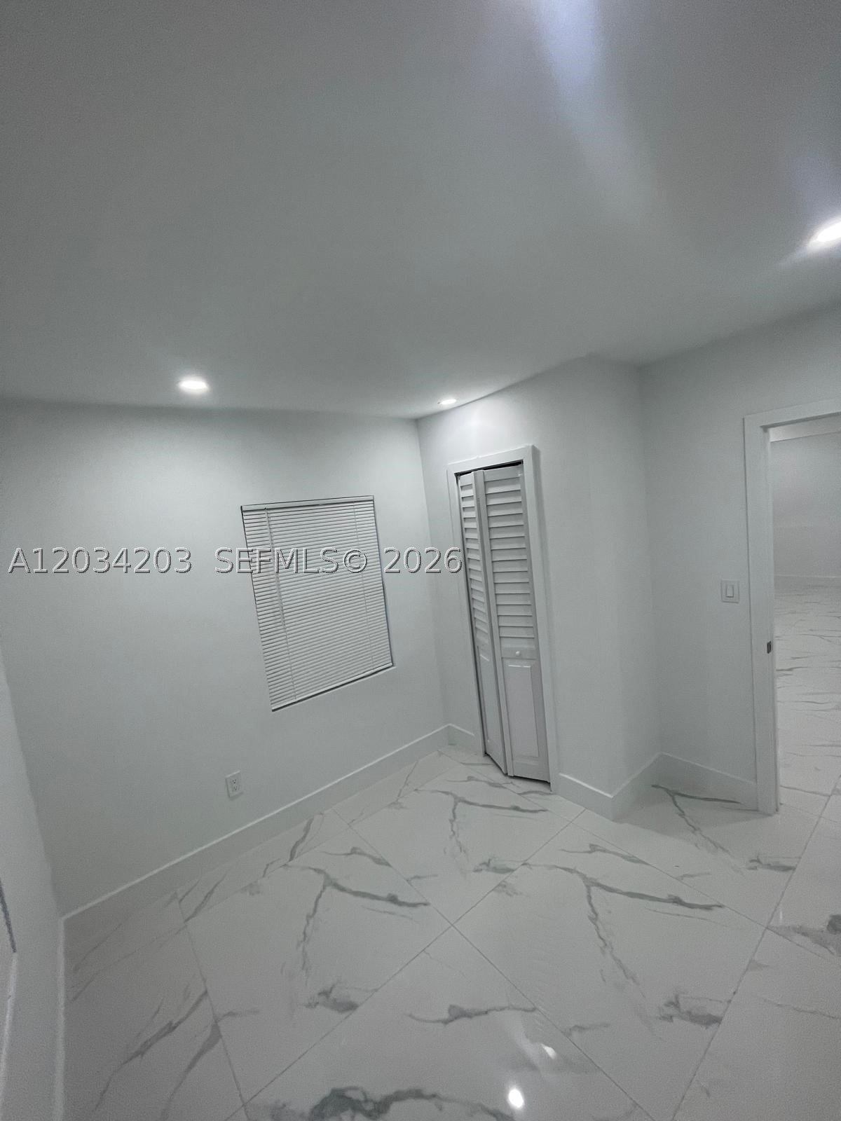 CORAL WAY PK SEC D - Residential Lease