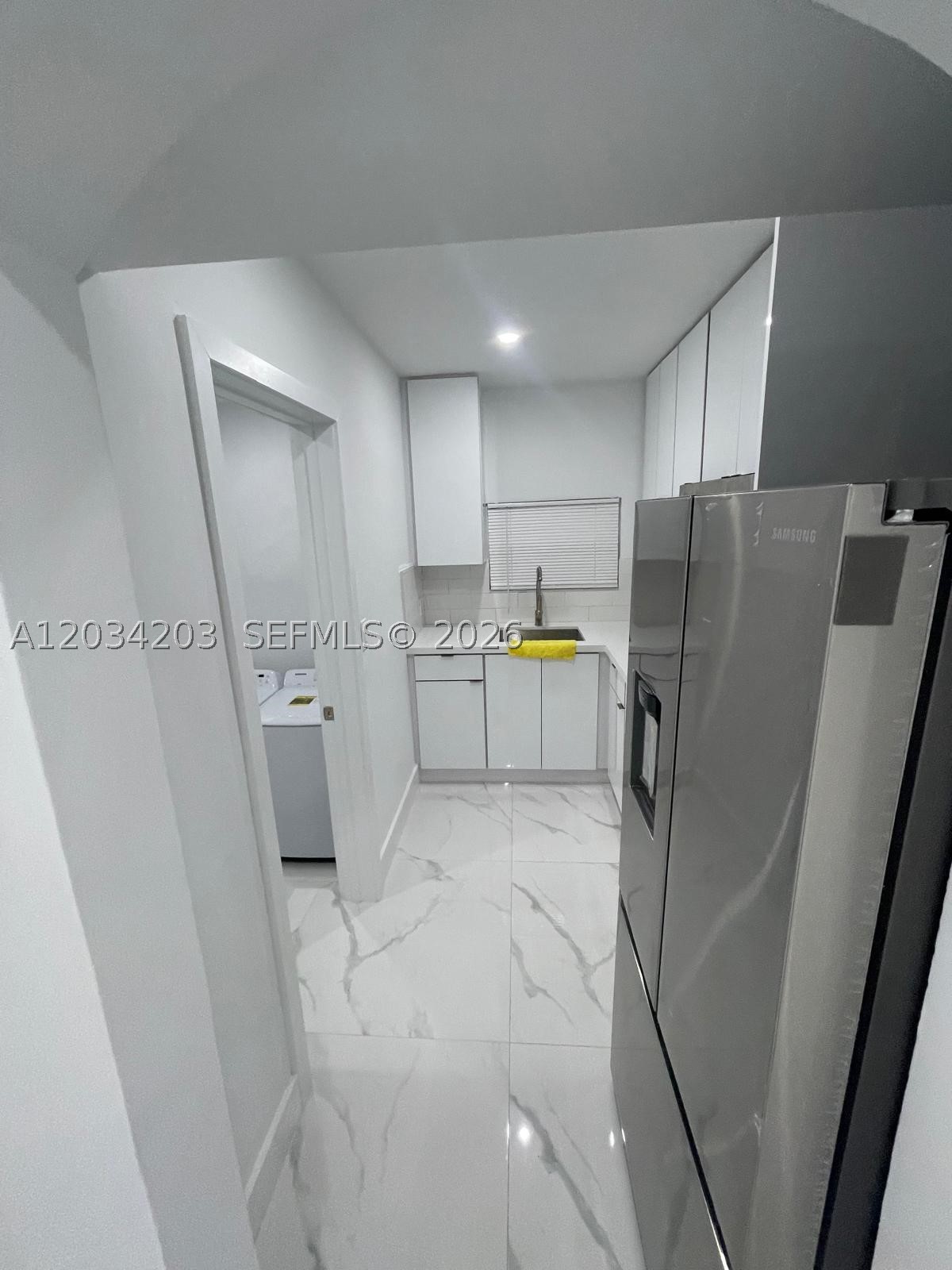 CORAL WAY PK SEC D - Residential Lease