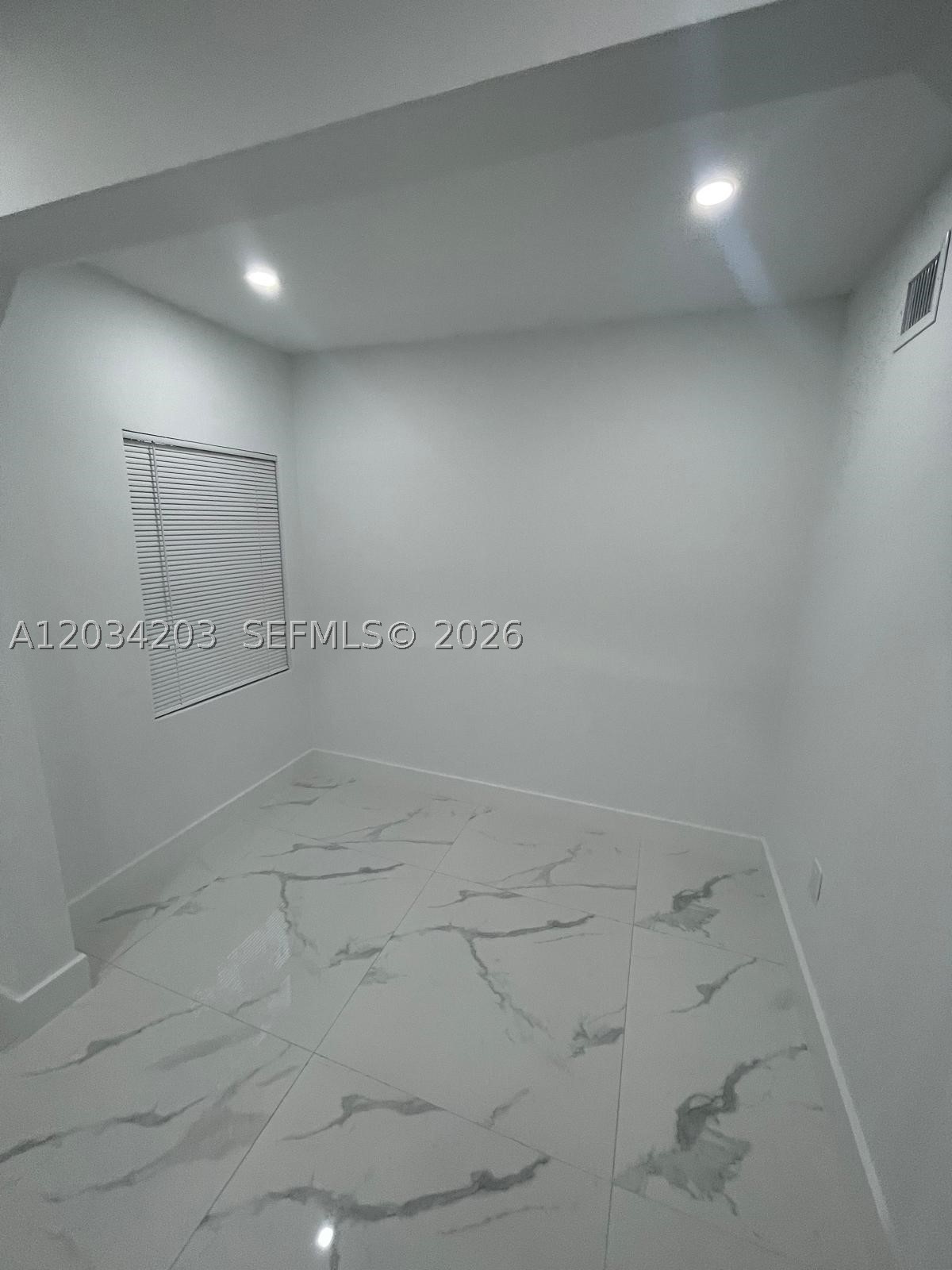 CORAL WAY PK SEC D - Residential Lease