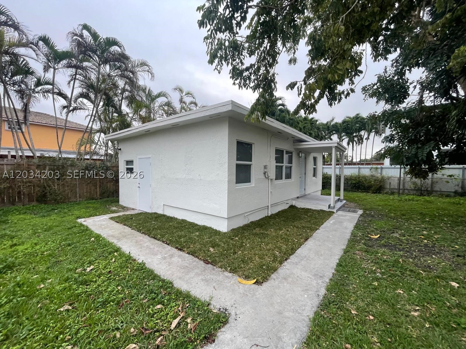 CORAL WAY PK SEC D - Residential Lease
