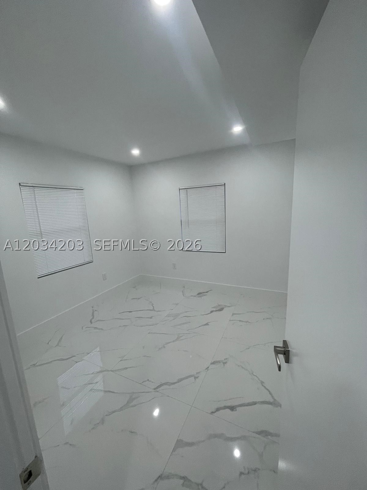 CORAL WAY PK SEC D - Residential Lease