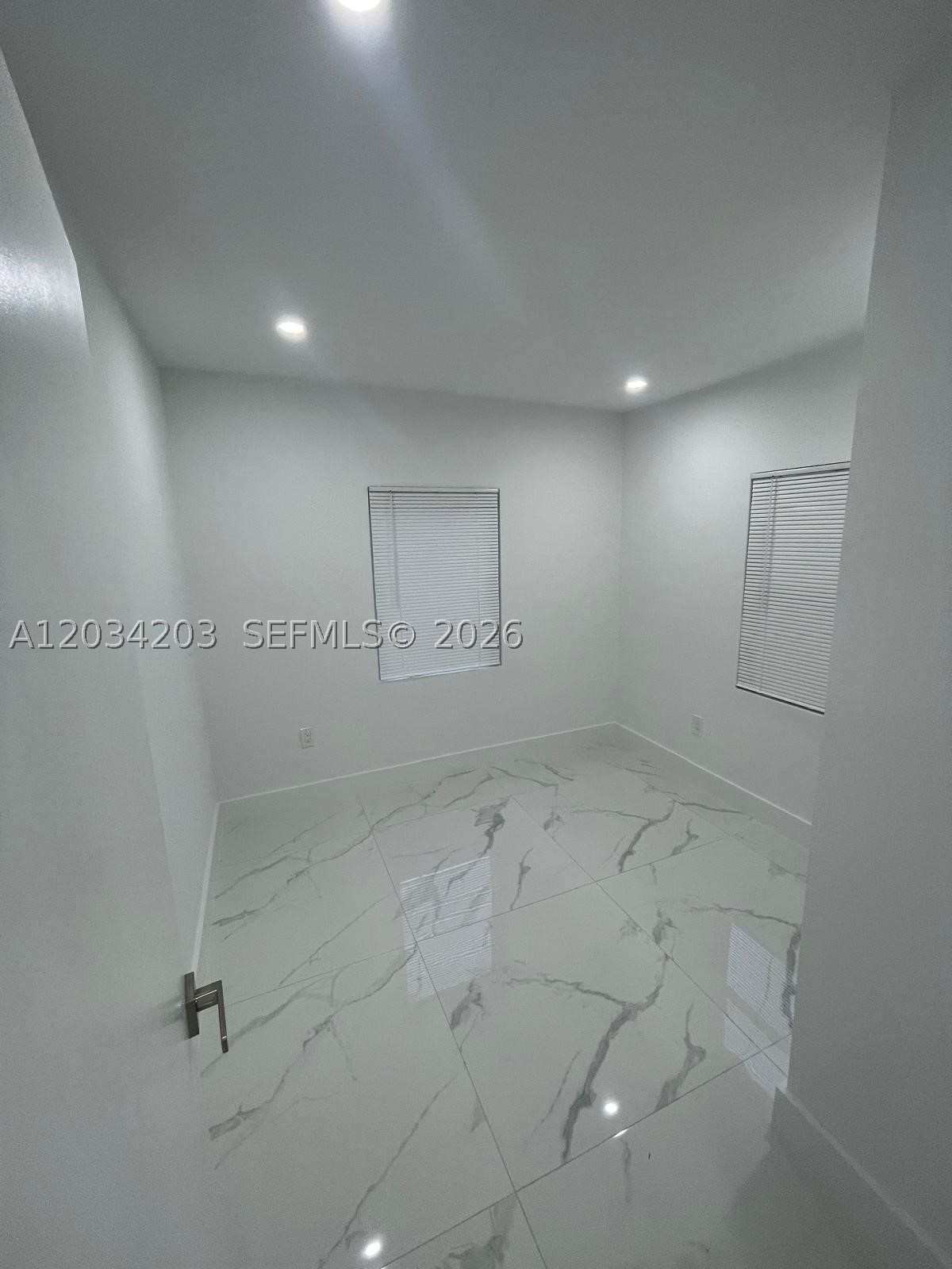 CORAL WAY PK SEC D - Residential Lease