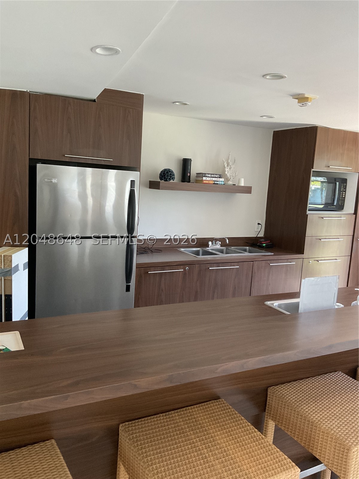 CRYSTAL HOUSE CONDO - Residential