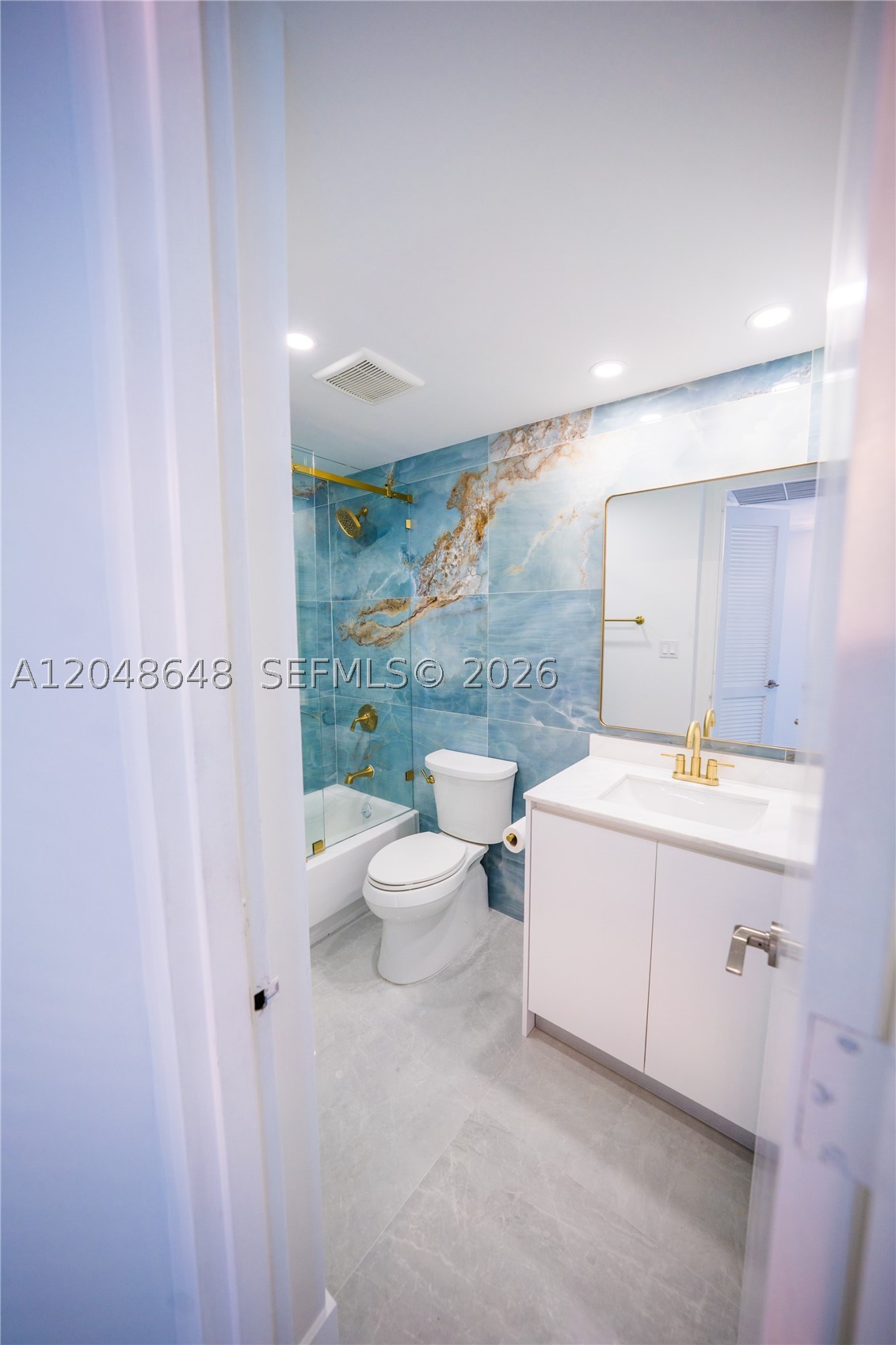 CRYSTAL HOUSE CONDO - Residential