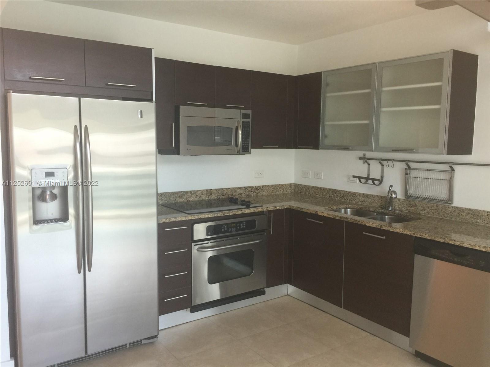 BRICKELL ON THE RIVER S T - Residential Lease