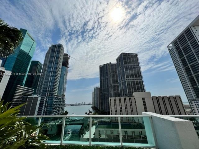BRICKELL ON THE RIVER S T - Residential Lease