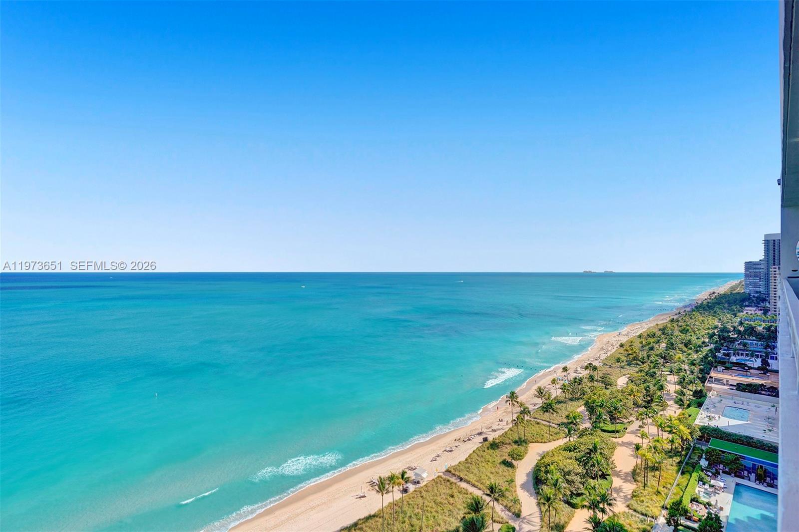 KENILWORTH CONDO - Residential