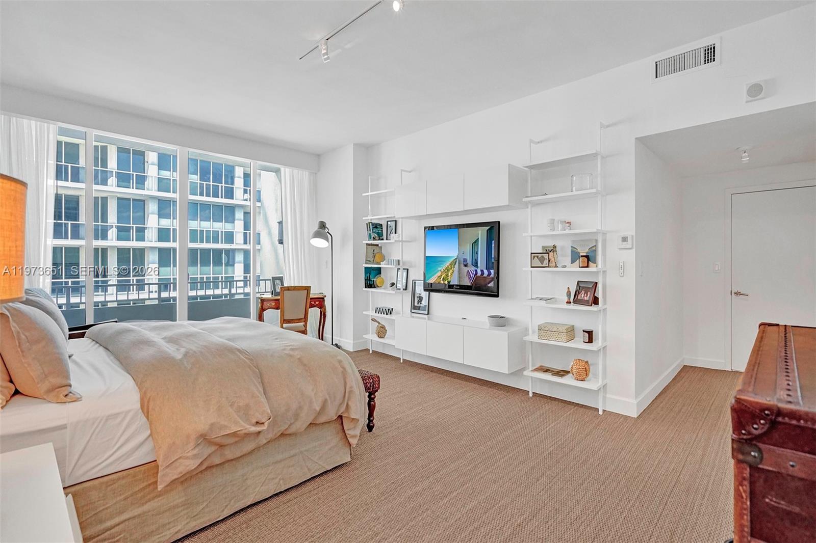 KENILWORTH CONDO - Residential