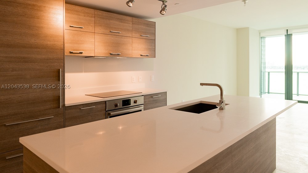 PARAISO BAY CONDO - Residential Lease