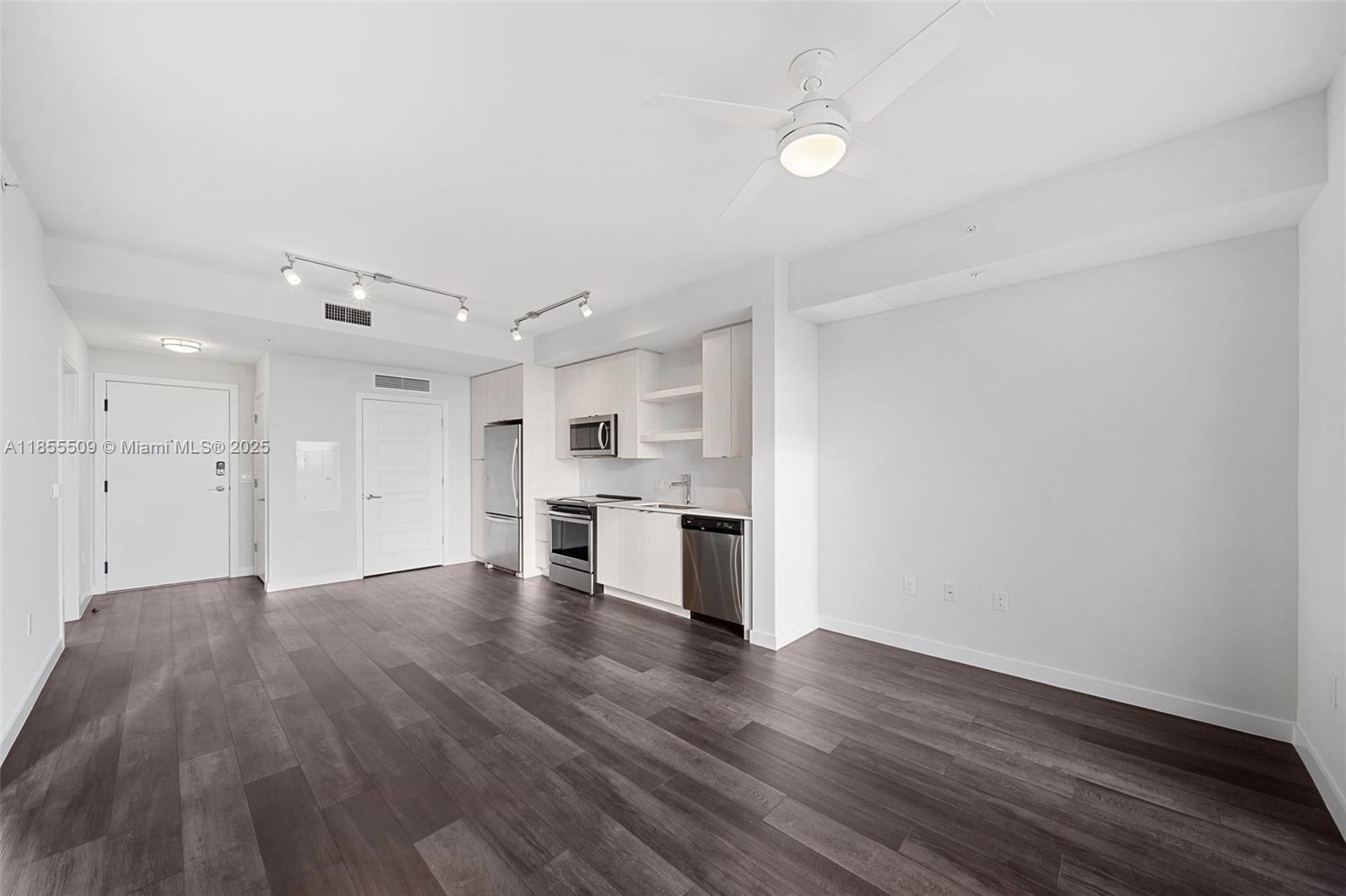 District Flagler Village - Residential Lease
