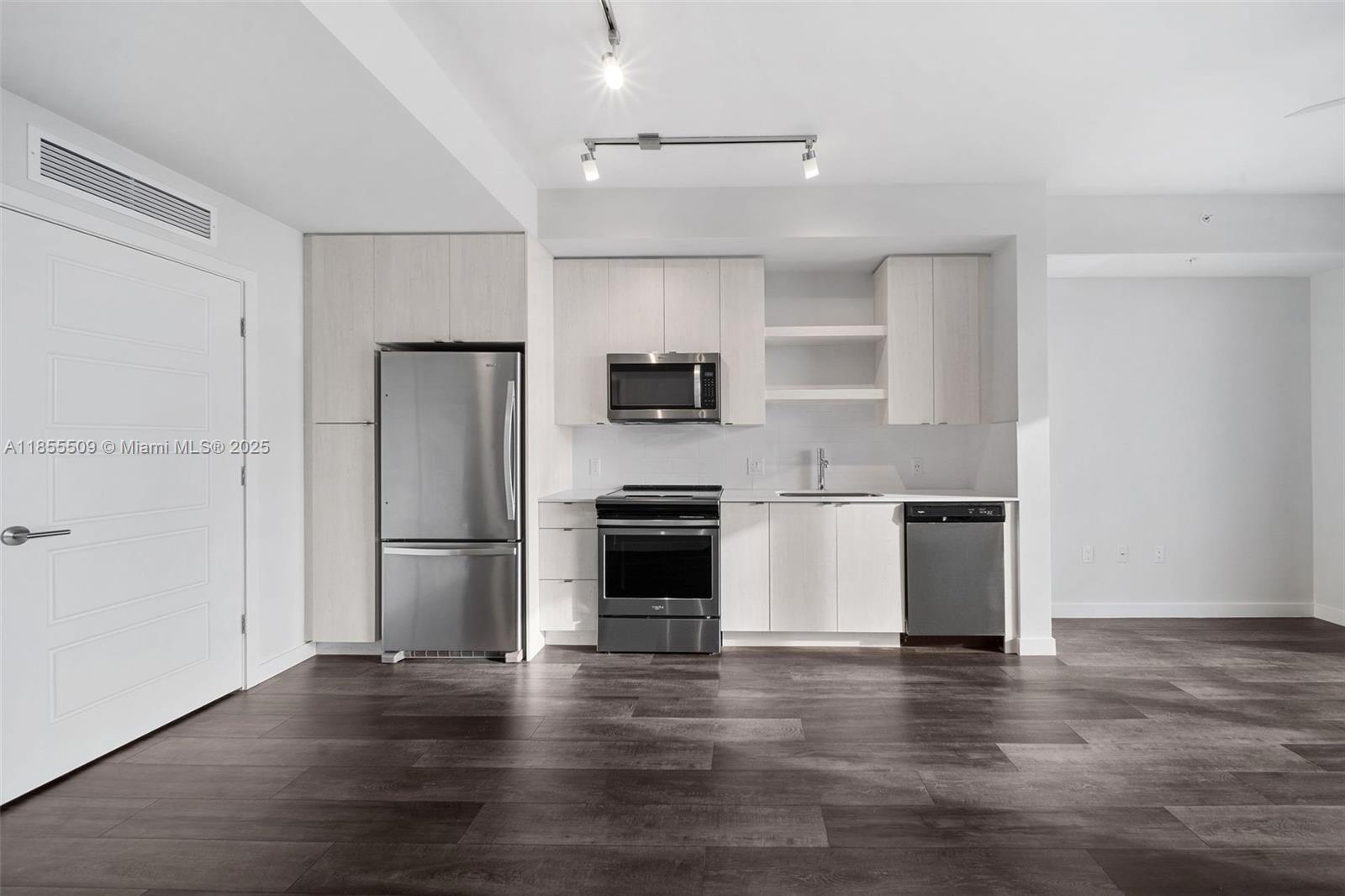 District Flagler Village - Residential Lease