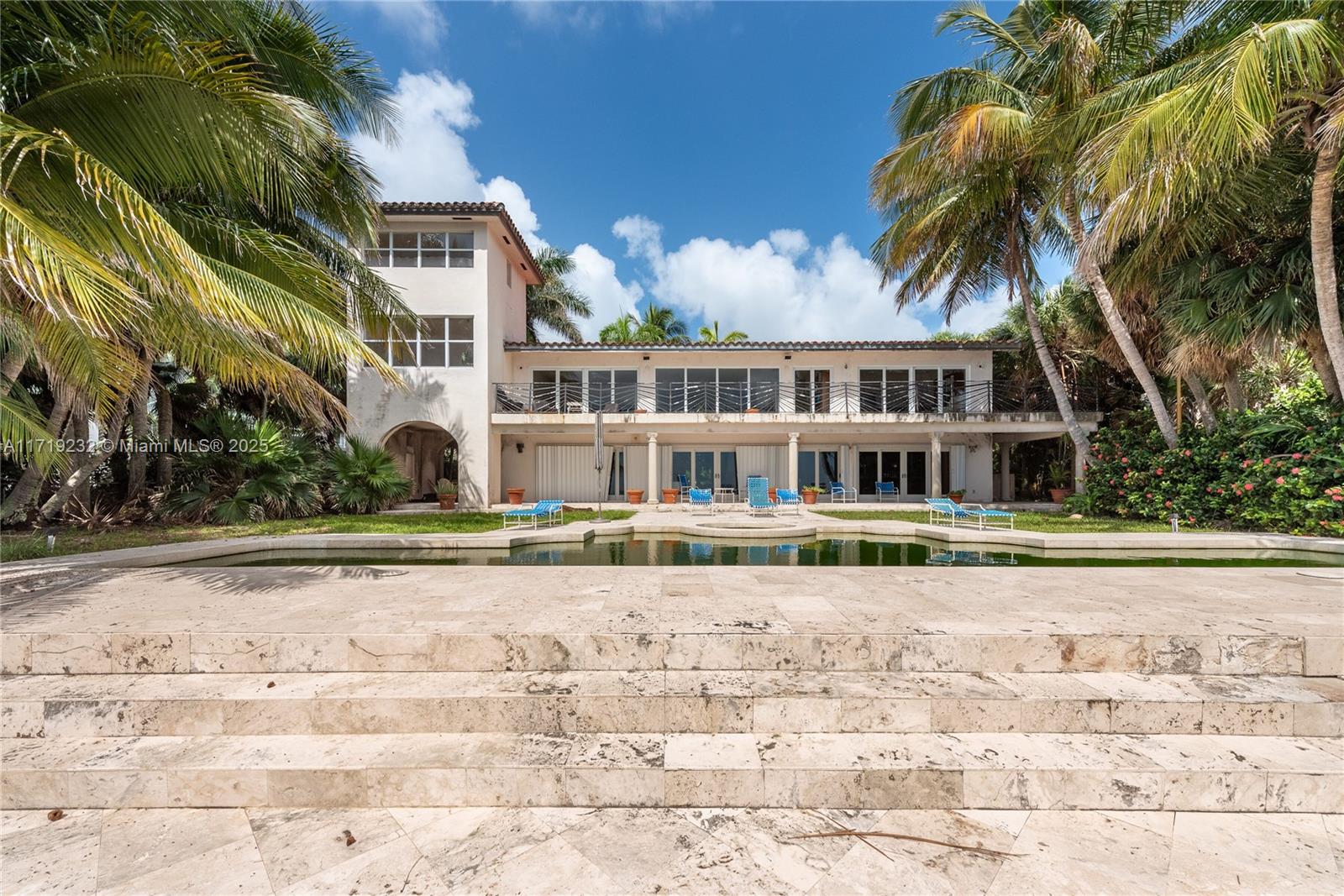 SUNRISE HARBOUR REV PL - Residential